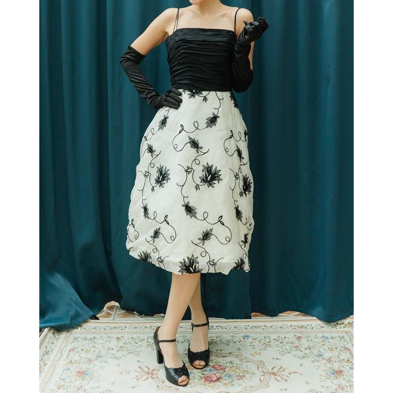 RARE！C.a. 1960s "Daymore" Black and White Embroidered Organza Cocktail Dress - New Old Stock from A. J. Freiman Department Store