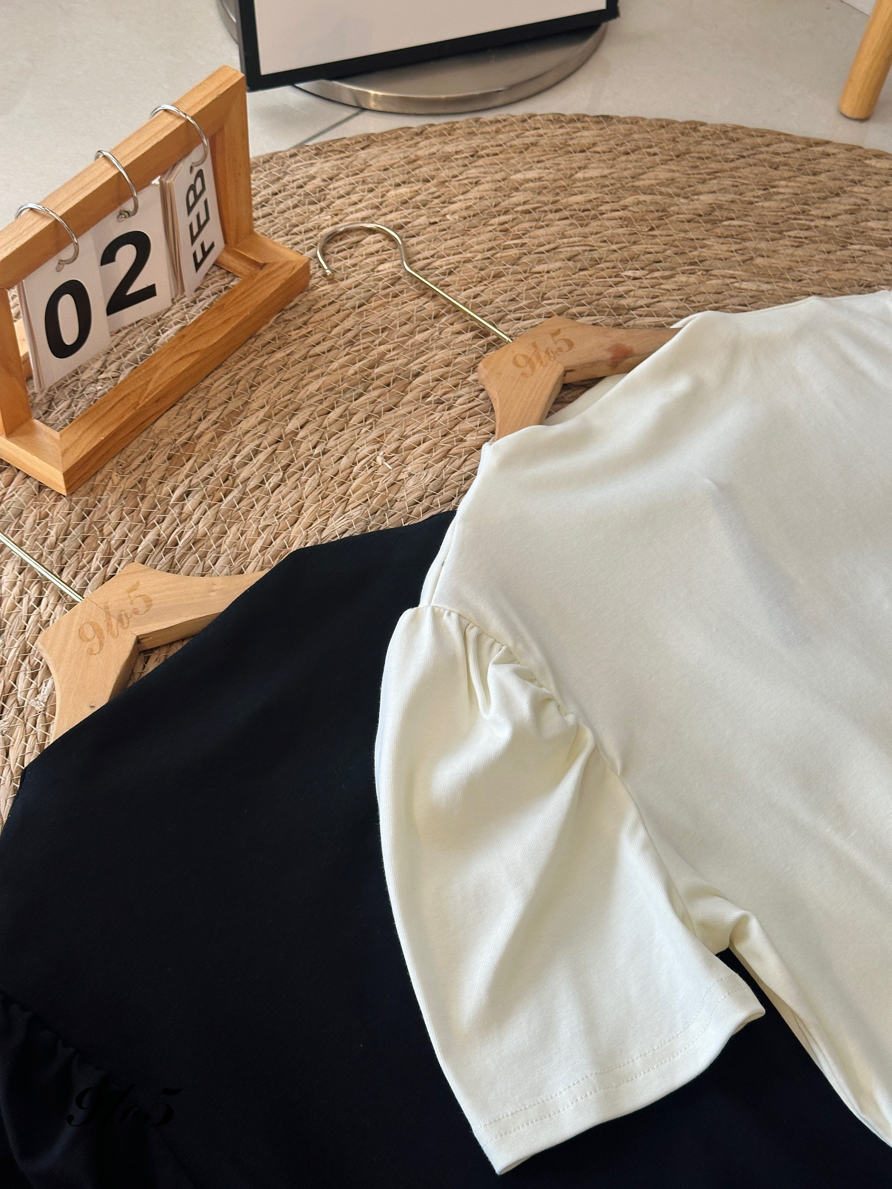 T3951 Mock Neck Puff Sleeve Top - 4 Colors