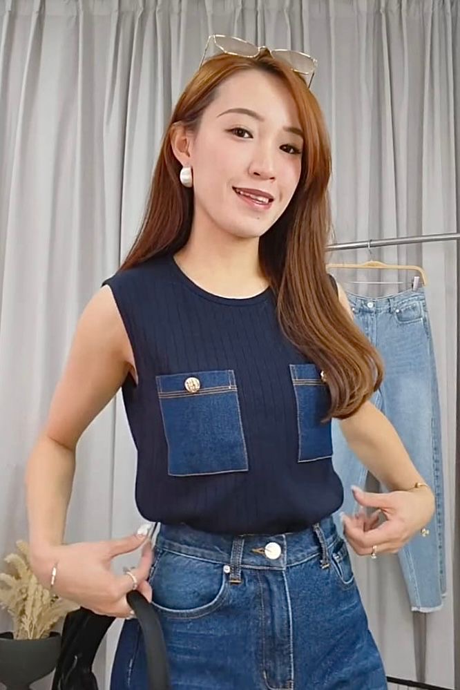 915567 Elio Denim Accent Top