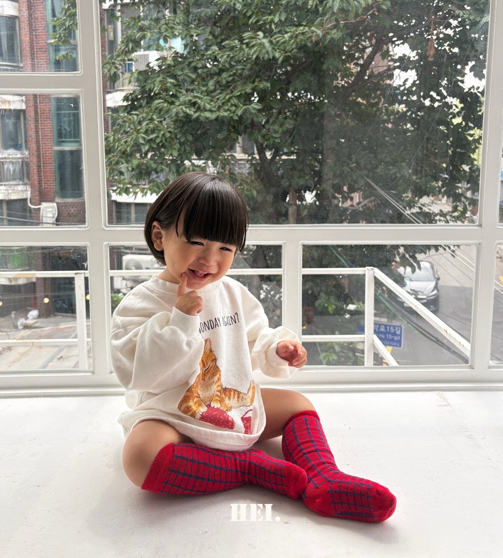 Hei | Kitty Long T-Shirt