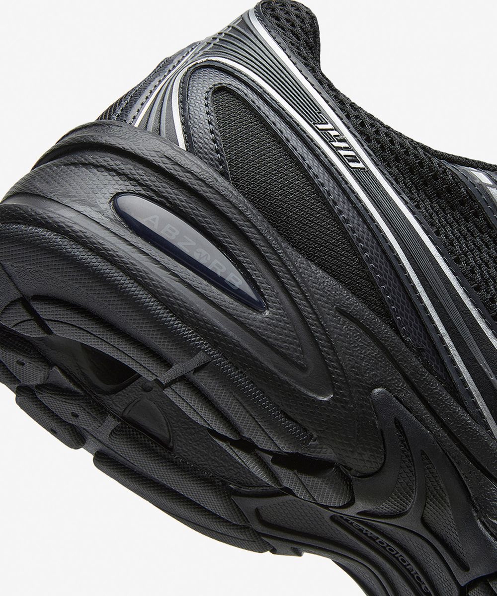 NEW BALANCE U740 Black  (預購商品）