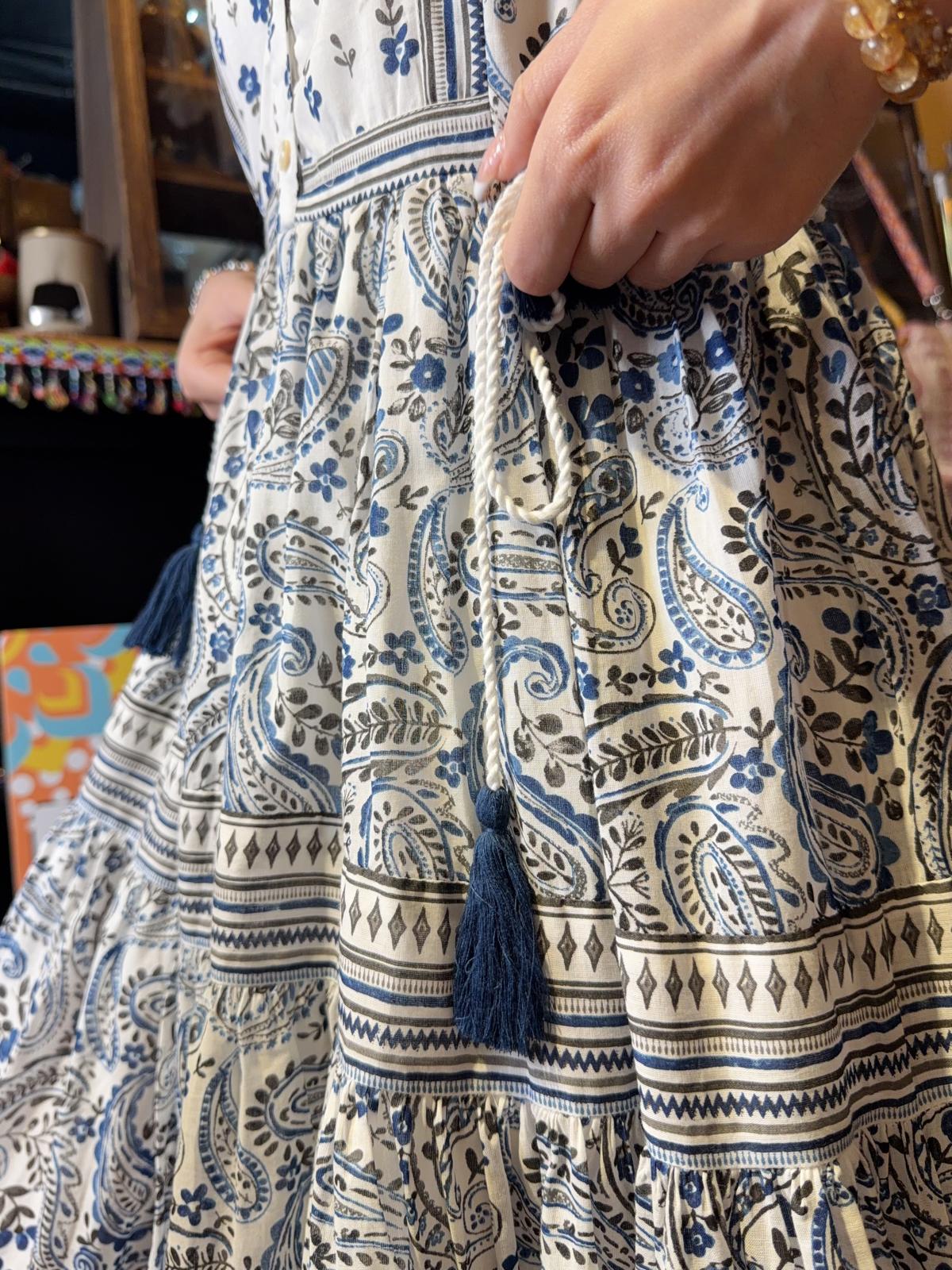 1622 White x Blue Paisley Block Print 4-Rope OP 47"