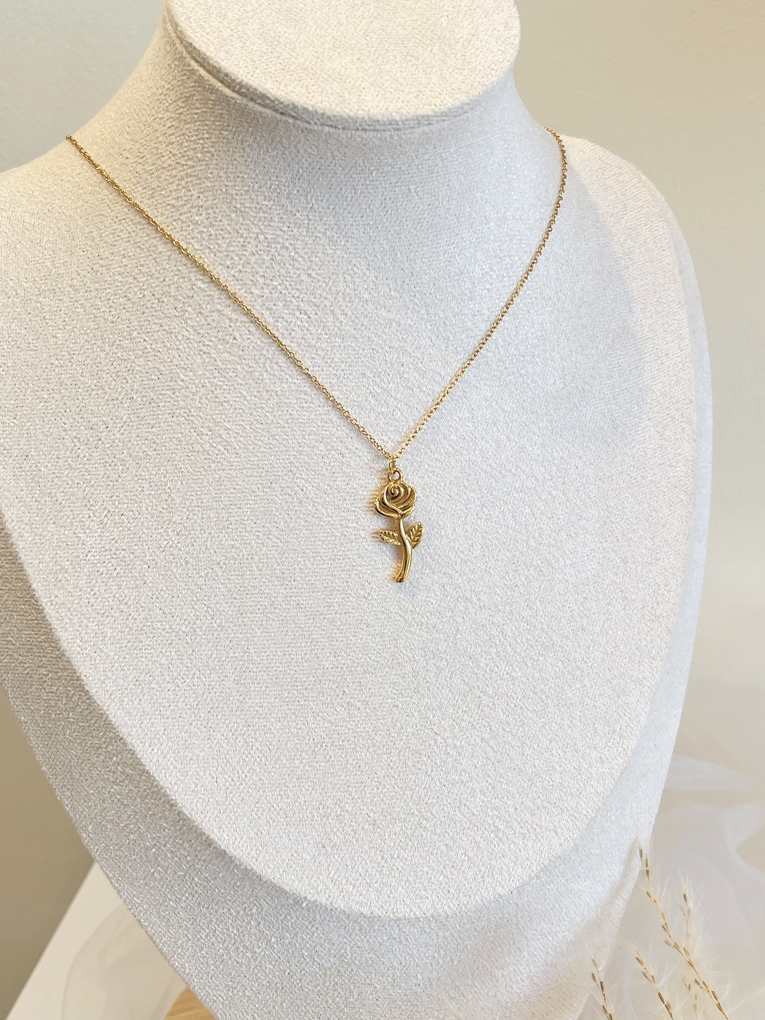 小众系列玫瑰花束钛钢项链