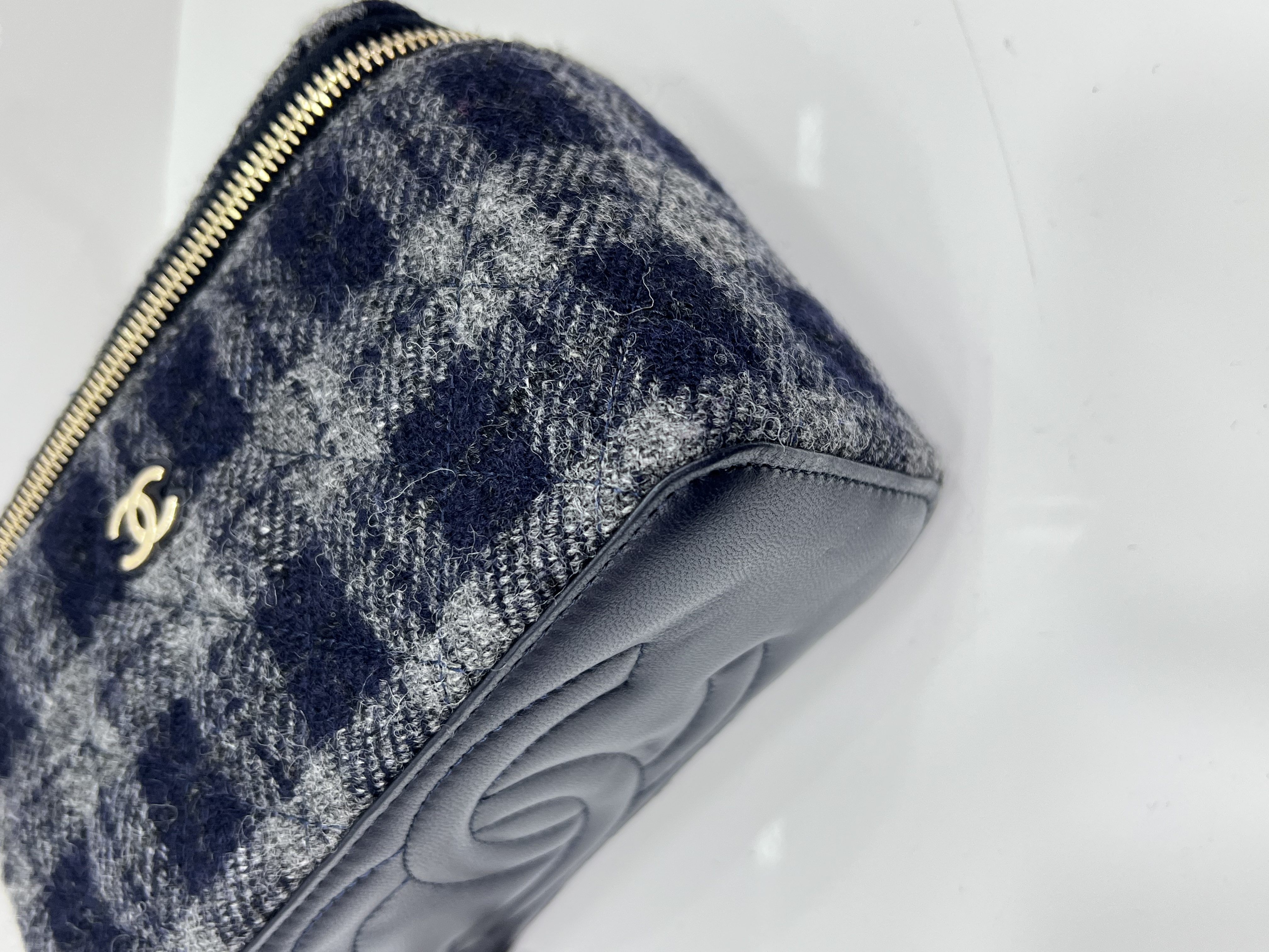 直播貨品 |  [1個-$100 2個-$300］EE82