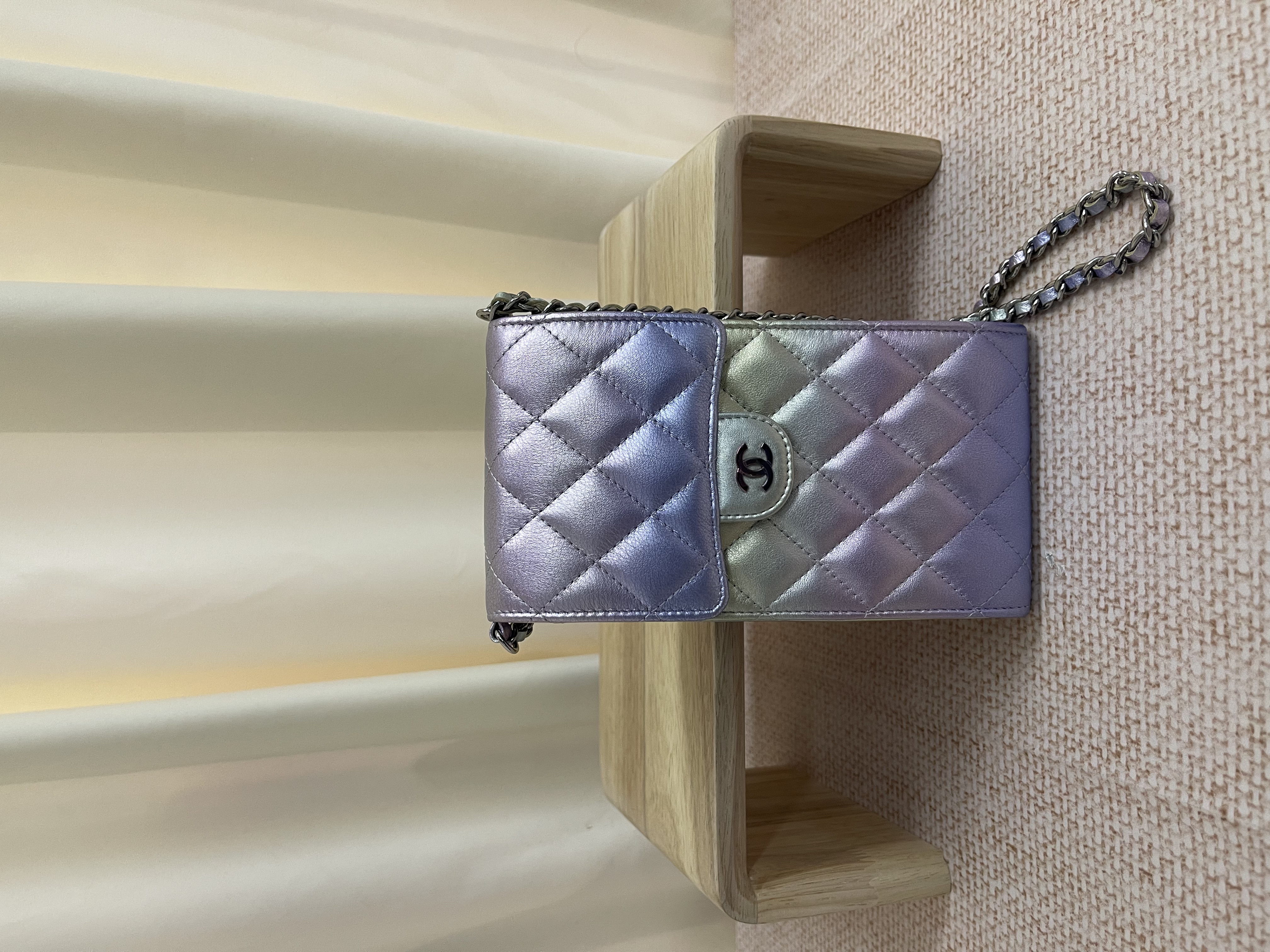 Pre-owned Chanel 21K Phone Pouch Chain Ombre Mermaid/ Product Code: 26022807