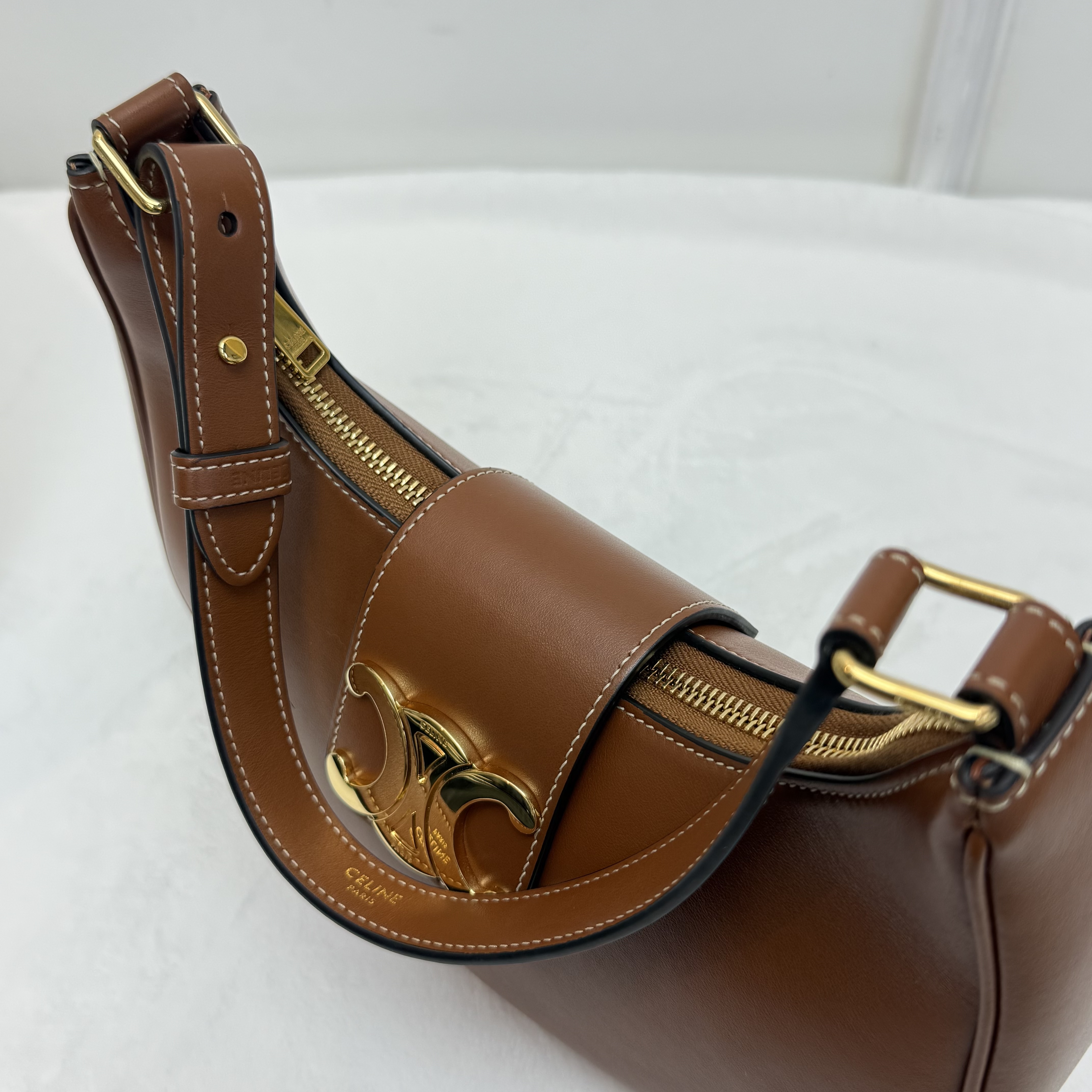Celine TriompheAVA Ava 凱旋門標誌可調節肩帶 