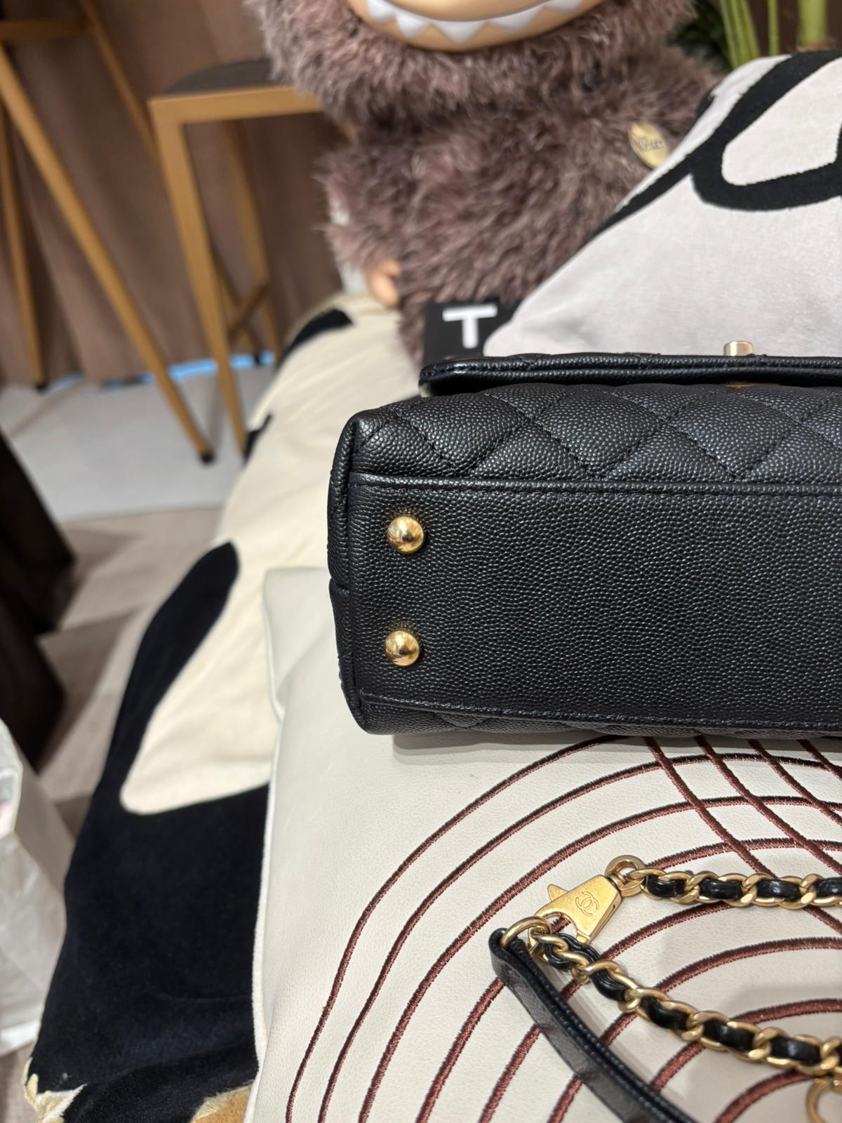Chanel coco handle small 黑色荔枝牛皮 100%Authentic ,95%new  ✅26 card✅dust bag✅box