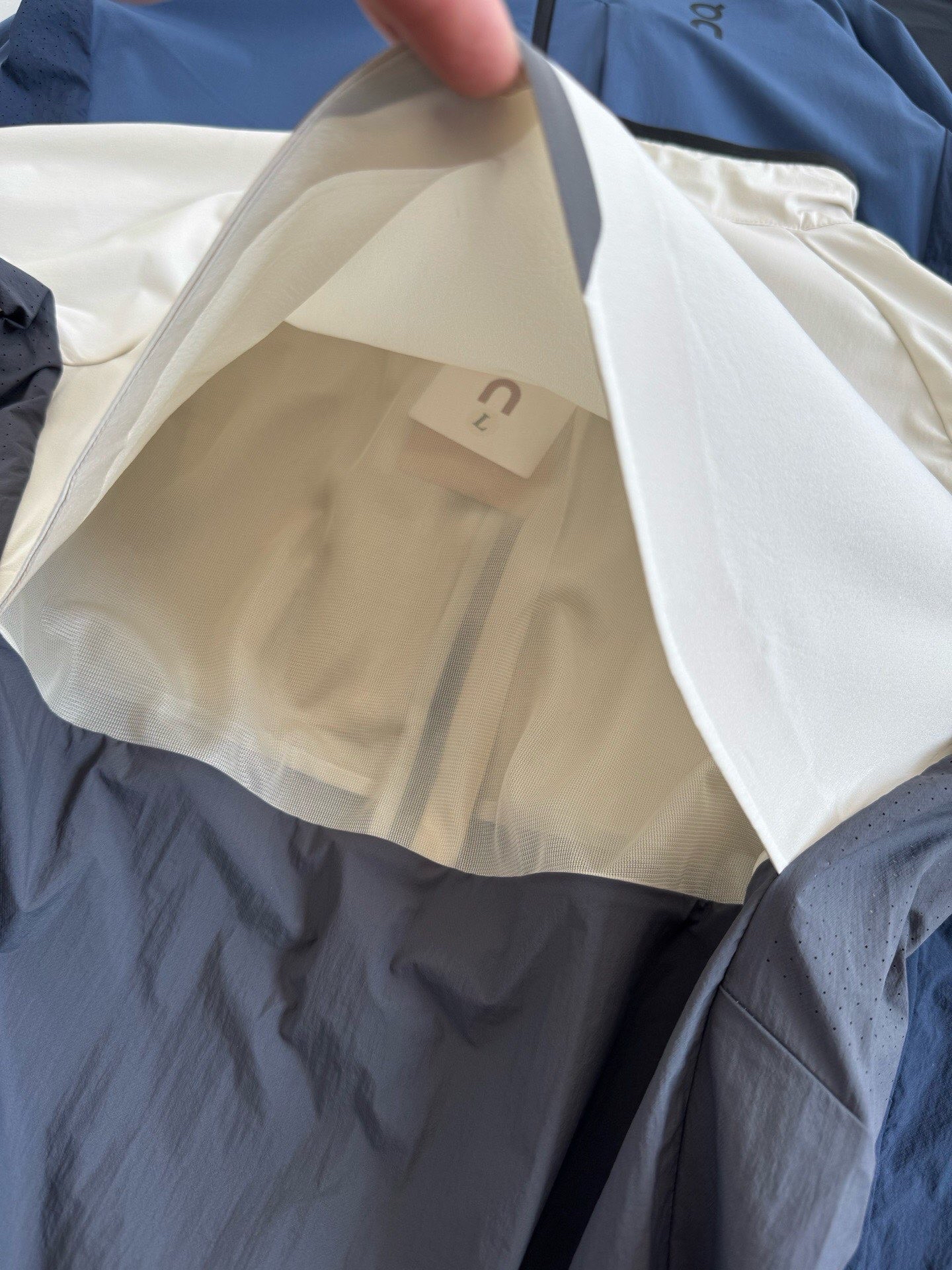 On四色風褸（男女同款）