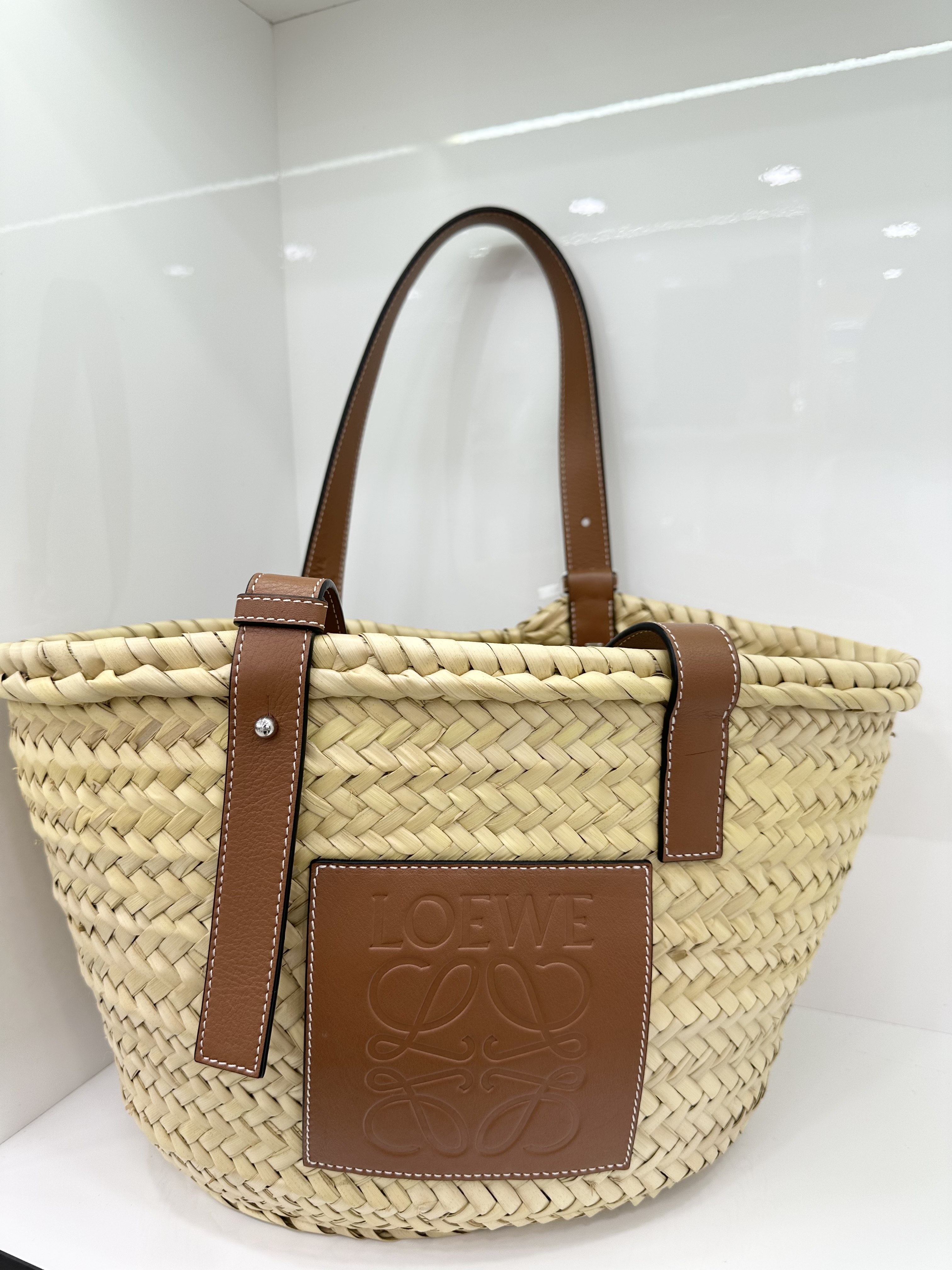 Pre-owned LOEWE basket bag