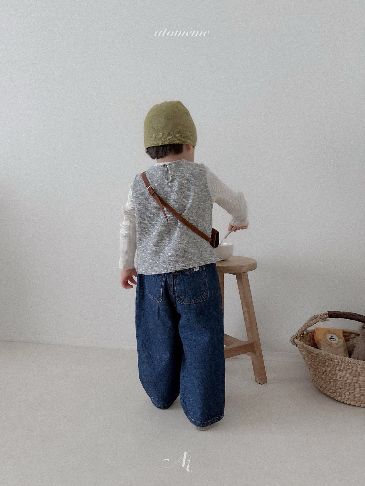 Atomeme | Nut wool vest