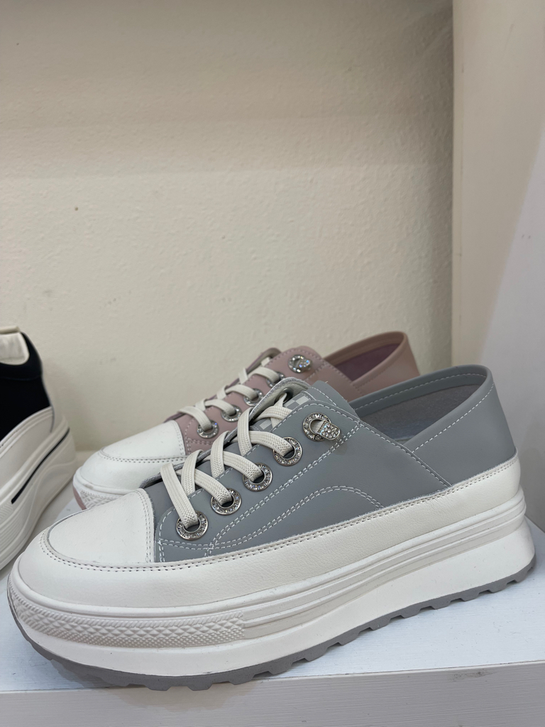 厚底軟皮帆布鞋