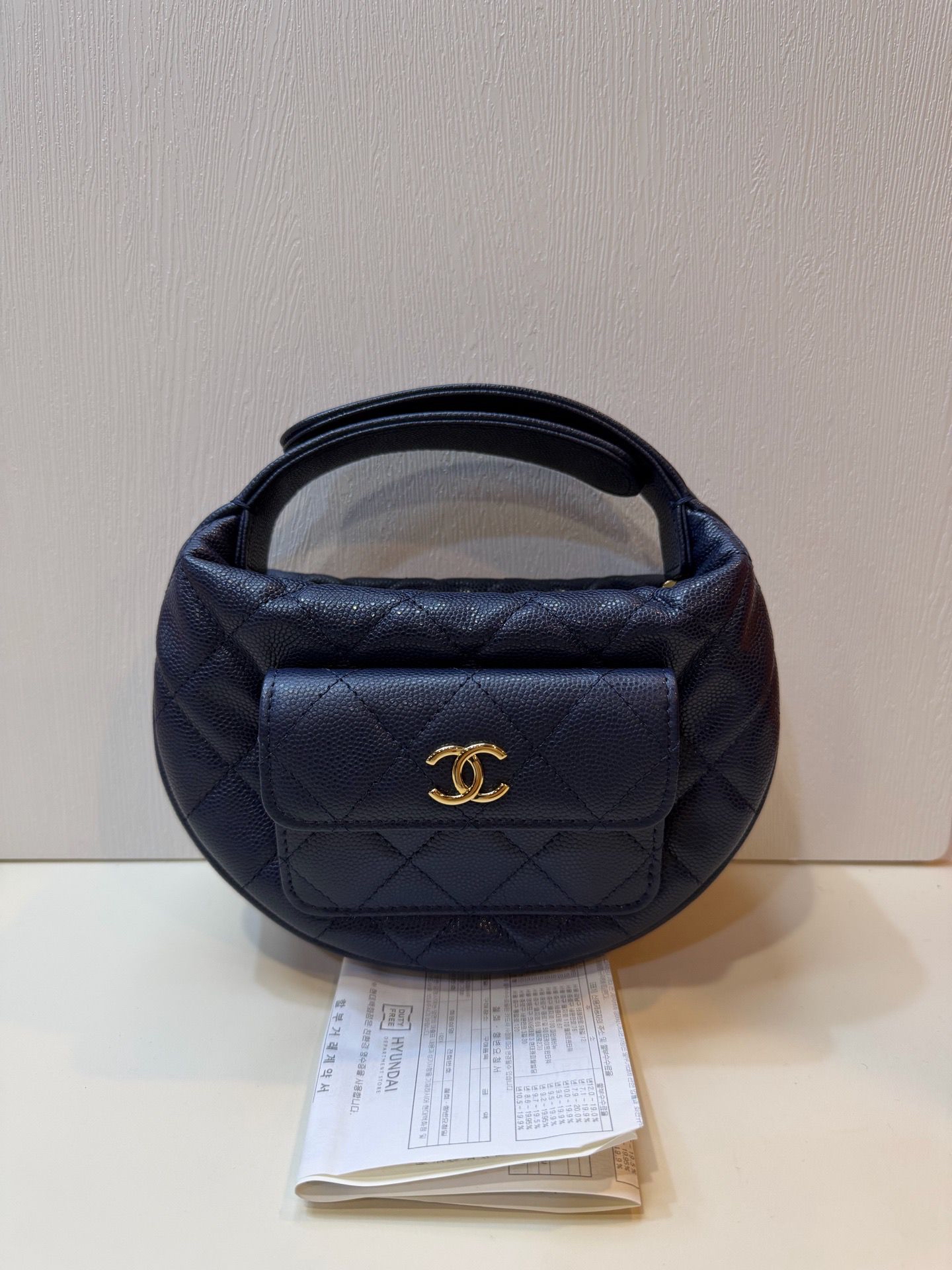 Pre-Owned CHANEL Mini Hobo Bag