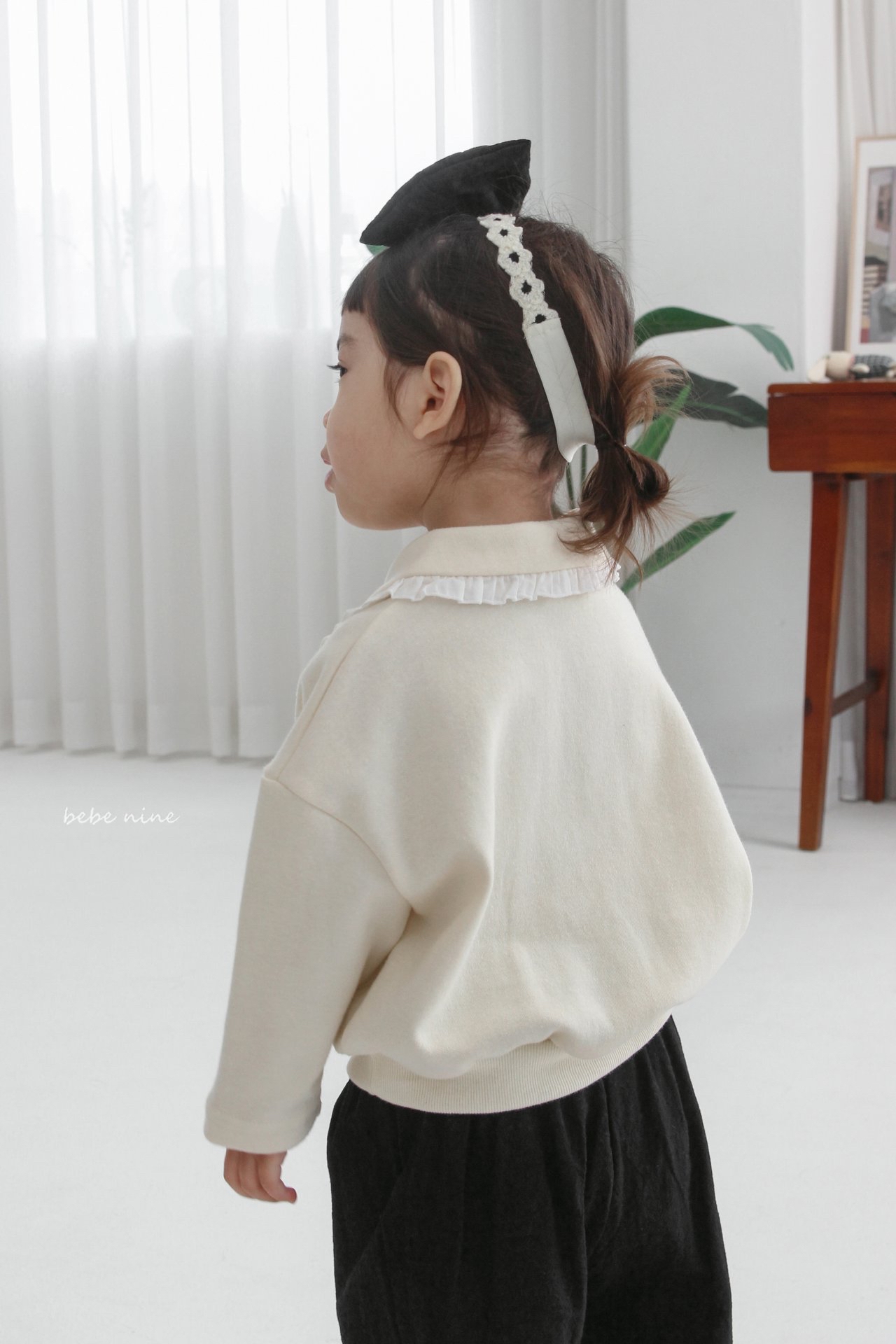 🌸預訂 韓國直送🌸🇰🇷Bebenine三色荷葉邊翻領衛衣