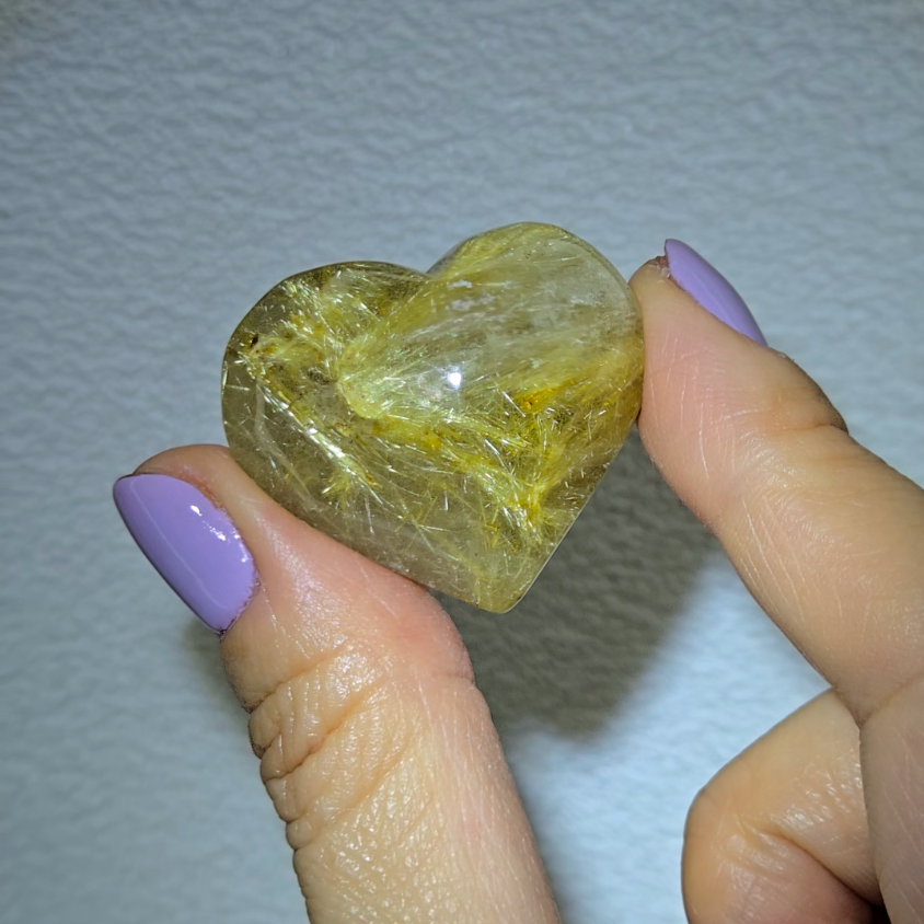 Golden rutilated quartz heart - RT647