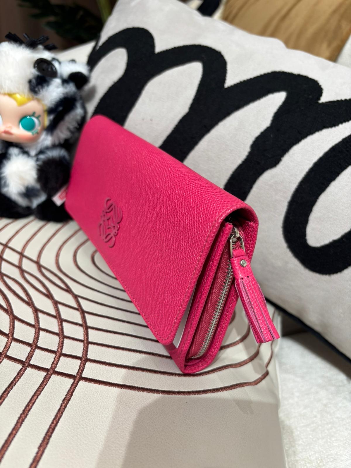 Loewe Long Wallet Calfskin 100%Authentic, 99%New ✅Dust bag