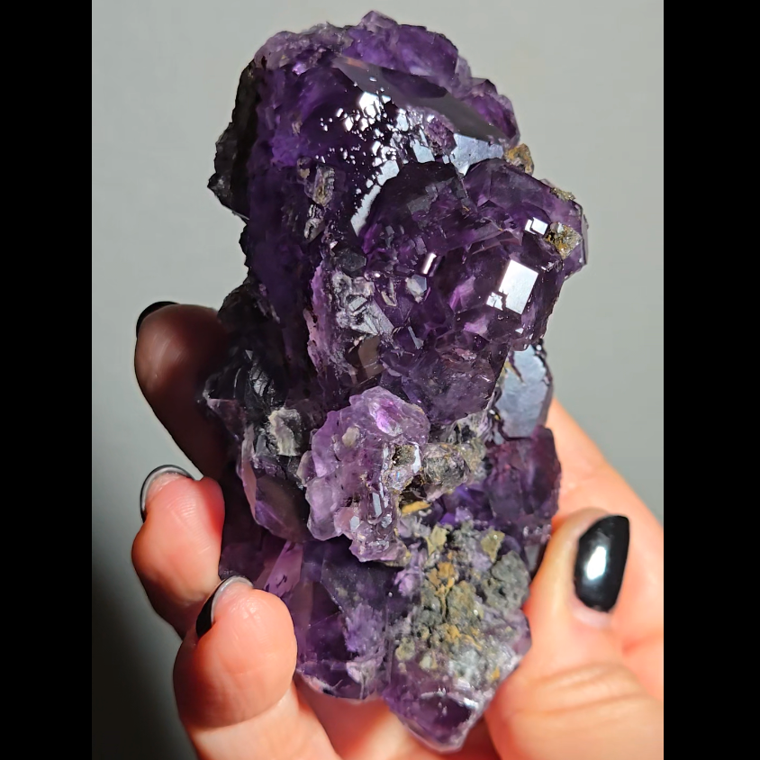 Tanzanite fluorite with rainbows, dodecahedrons - FL364
