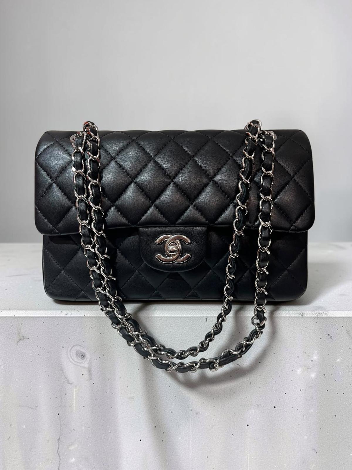 Chanel classic flap 23 A01113 cf23 黑羊銀扣 100%Authentic, 95%New  ✅晶片✅塵袋✅盒