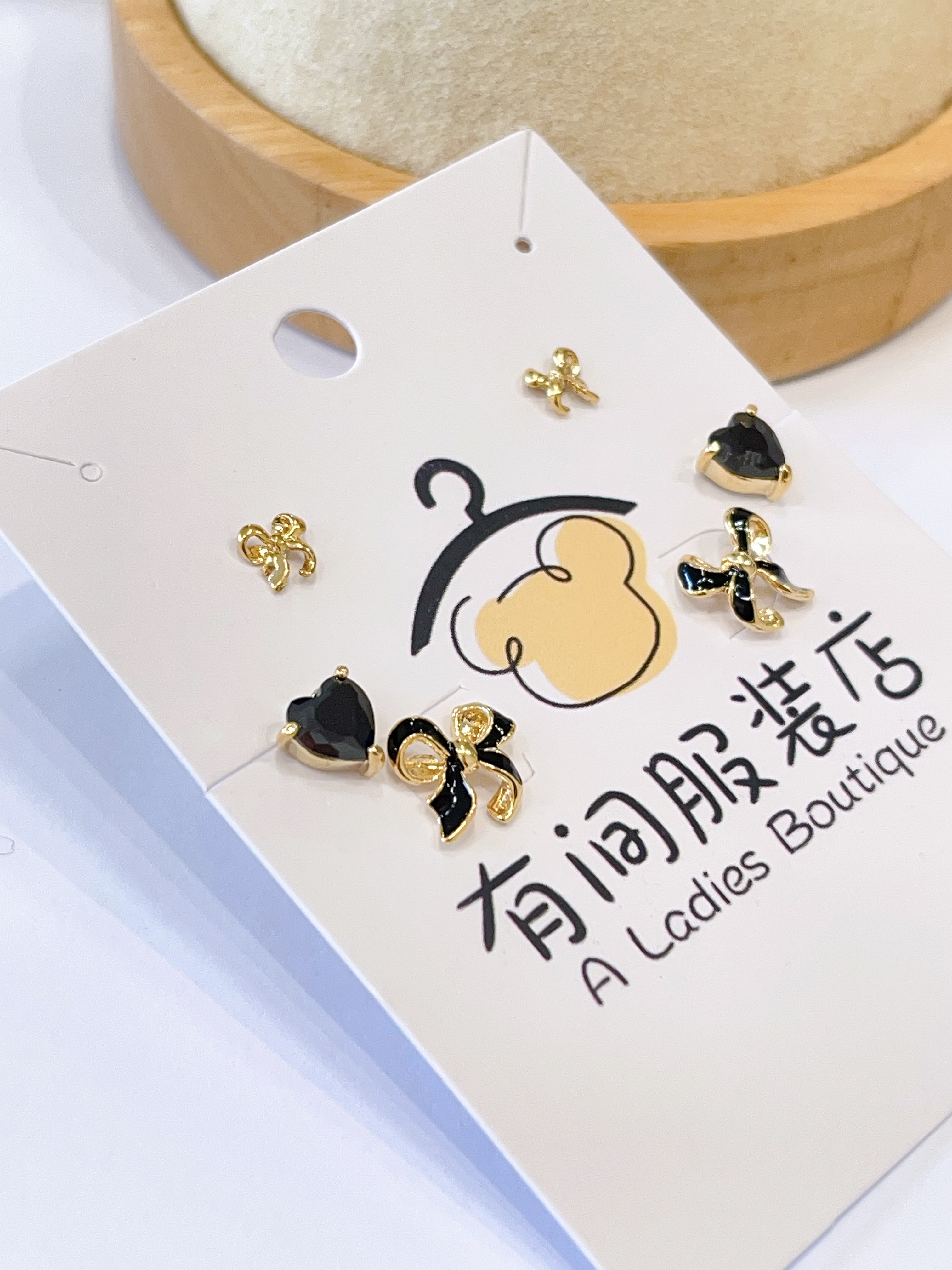 黑金拼色蝴蝶结爱心耳环套装