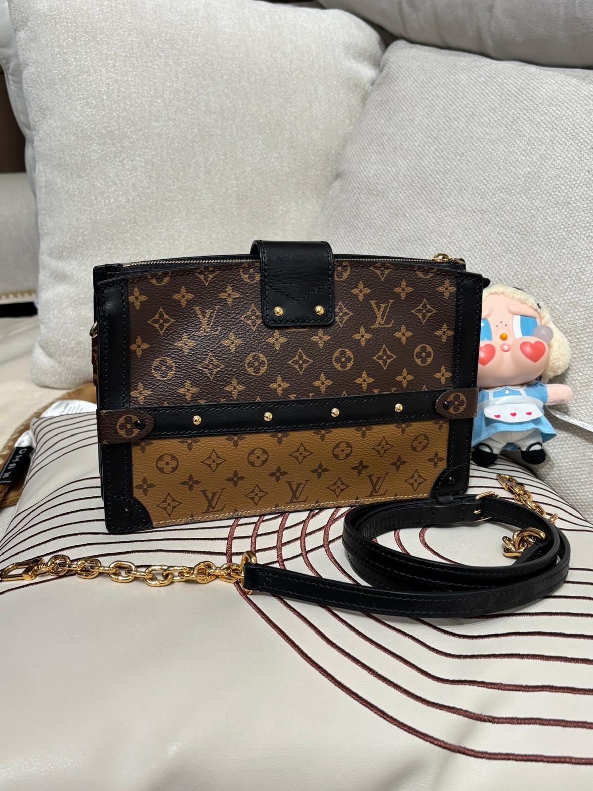 Lv Trunk Clutch Reverse 100%Authentic ,95%new✅dust bag