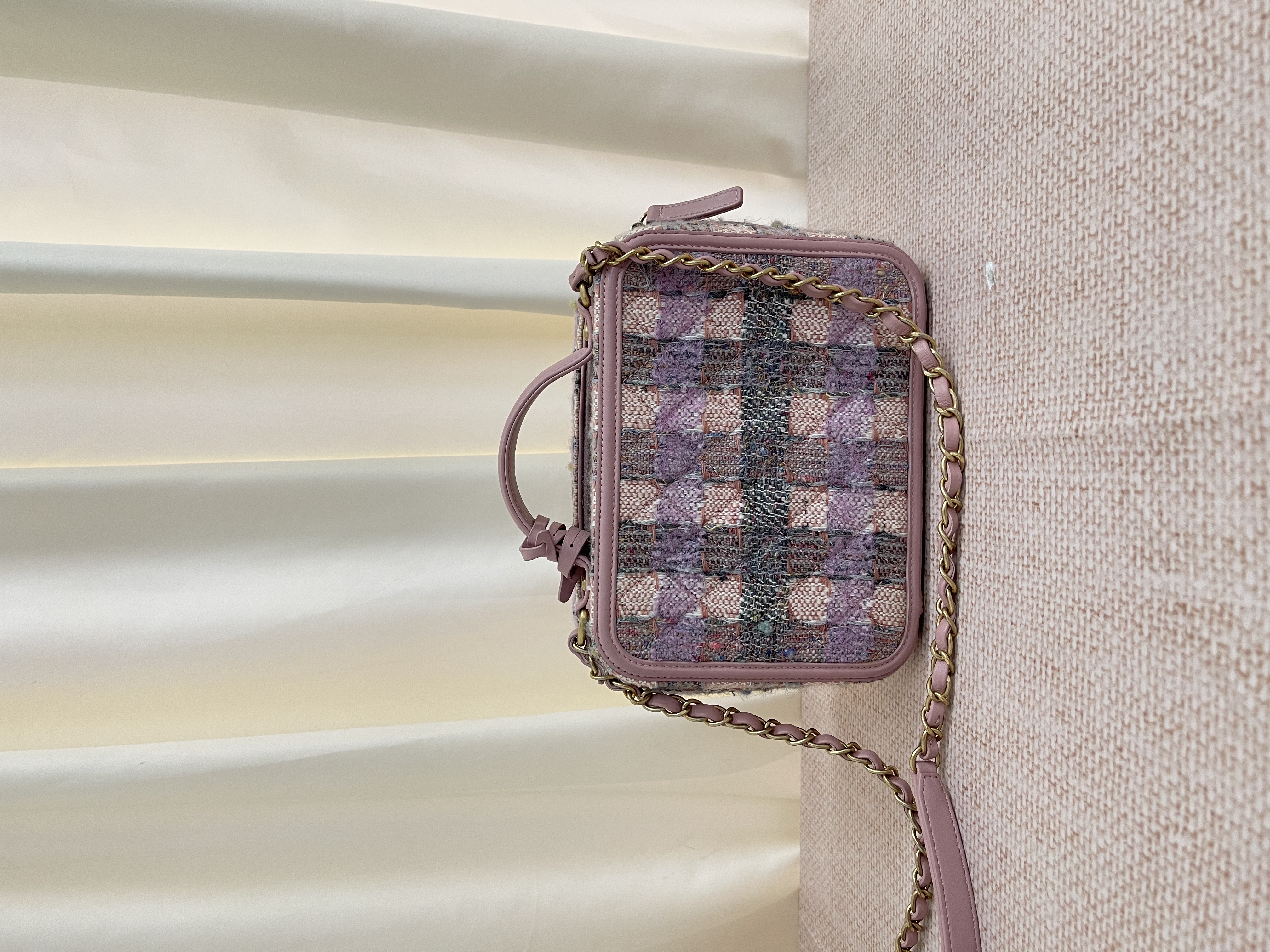 Pre-owned Chanel Tweed CC Filigree Vanity Case/ Product Code: 26042403