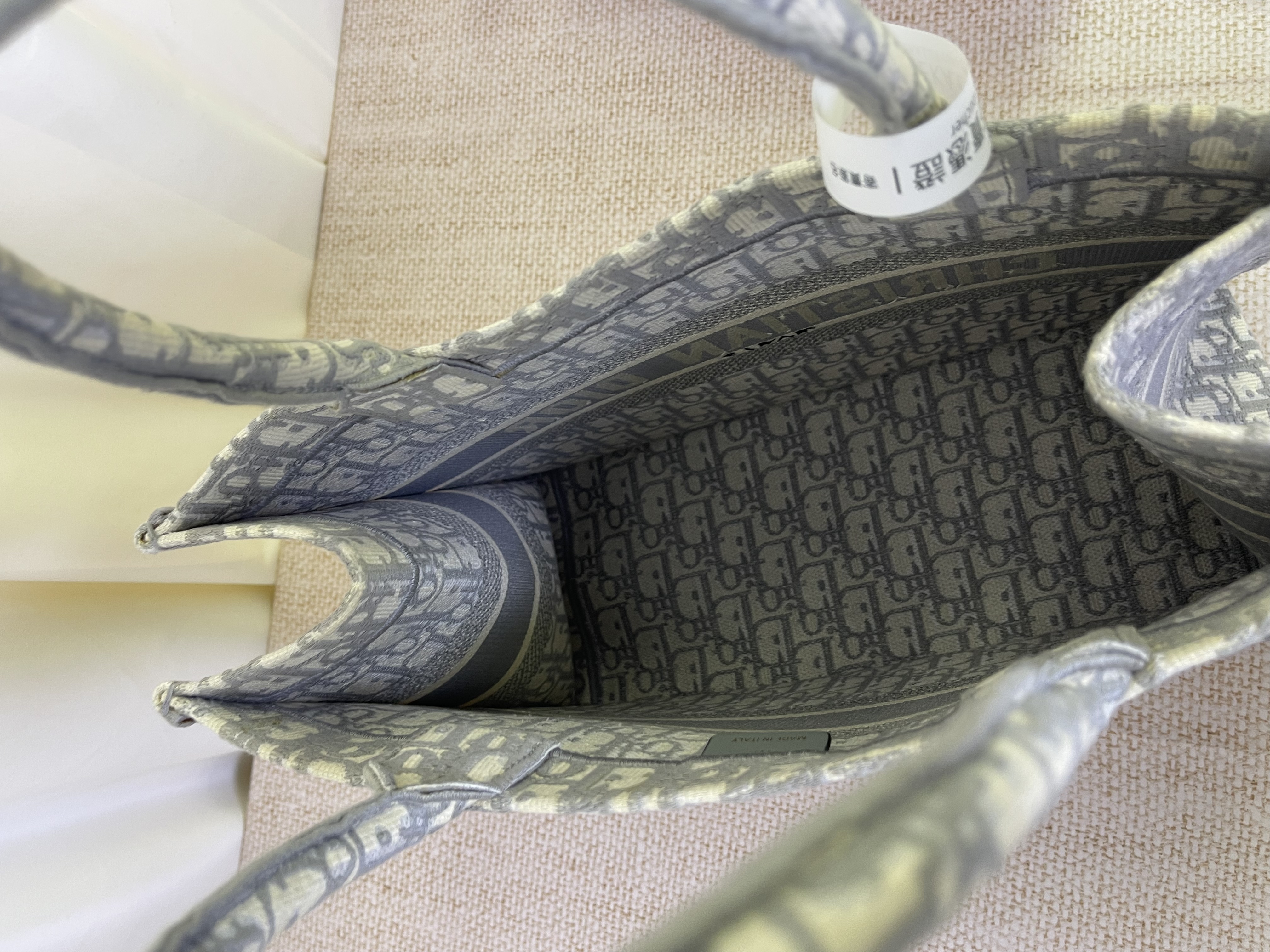 直播貨品 |  [1個-$100 2個-$300］BB18