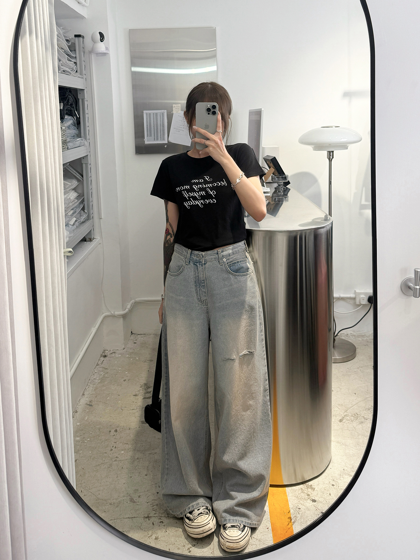 𝐒𝐥𝐢𝐦 𝐟𝐢𝐭 𝐜𝐮𝐫𝐬𝐢𝐯𝐞 𝐥𝐞𝐭𝐭𝐞𝐫 𝐩𝐫𝐢𝐧𝐭 𝐭-𝐬𝐡𝐢𝐫𝐭