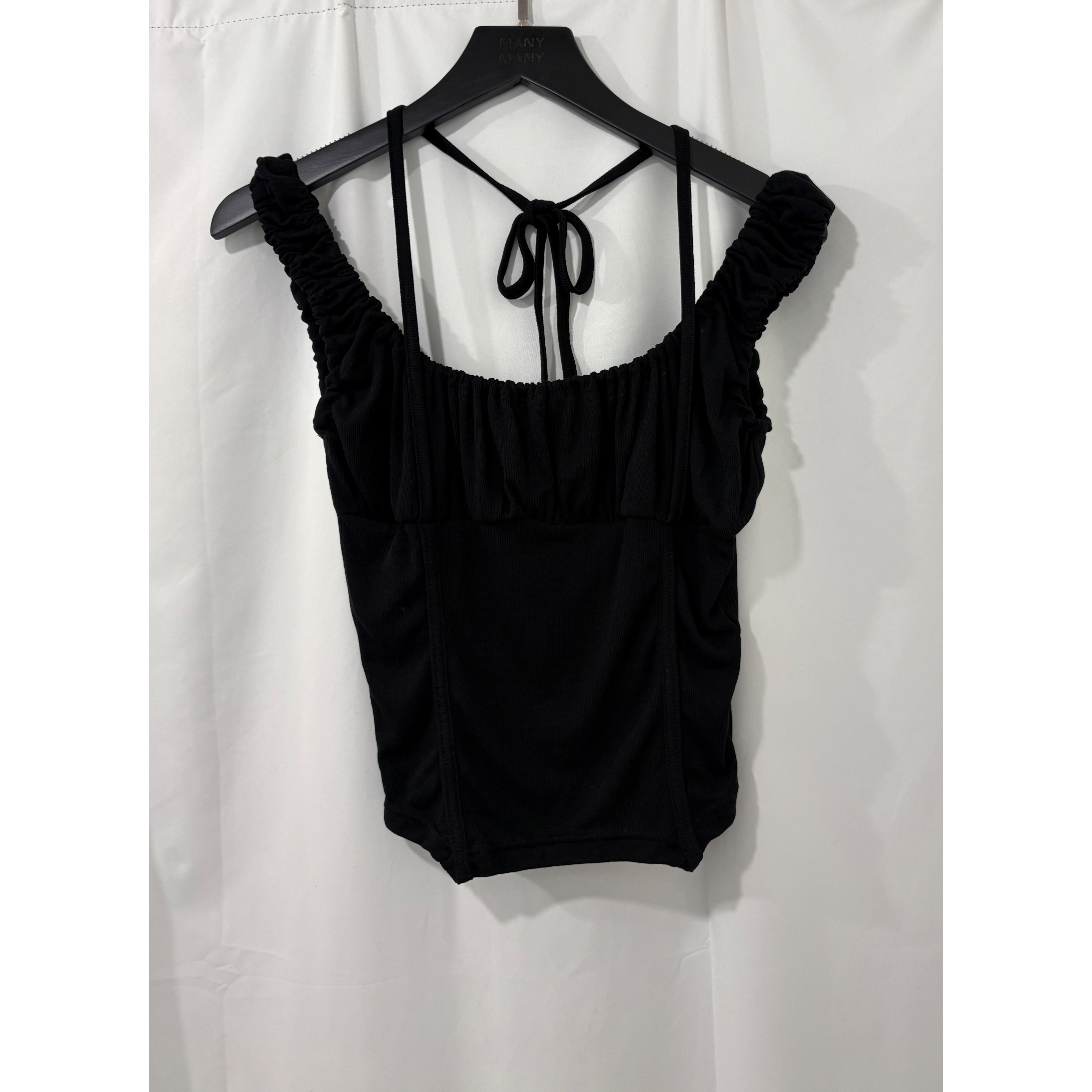 優惠價7月24截🩶2607M《STRAP IRREGULAR HEM CROP》