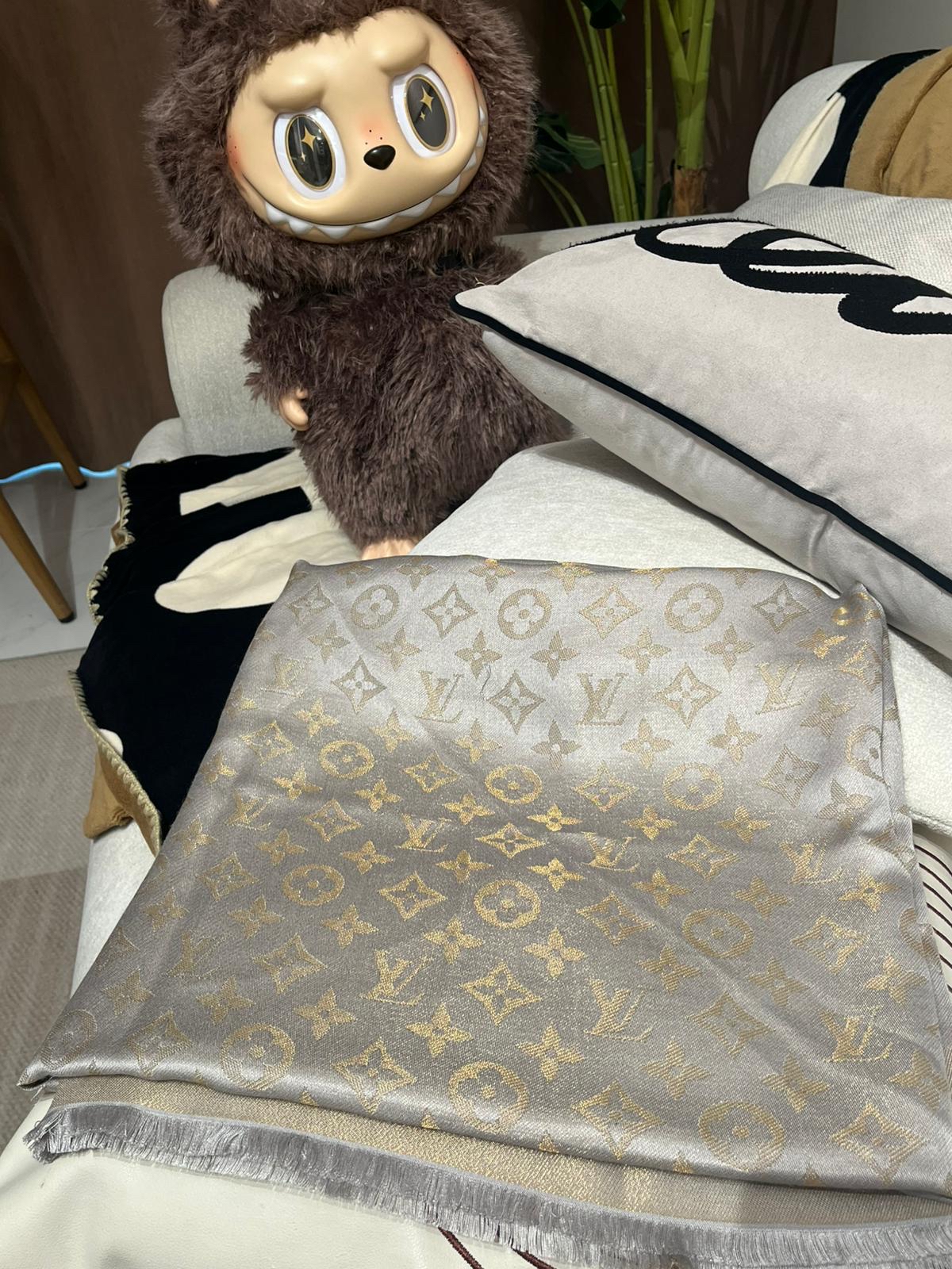 LV Scarf silk wool 100%Authentic, 95%New 