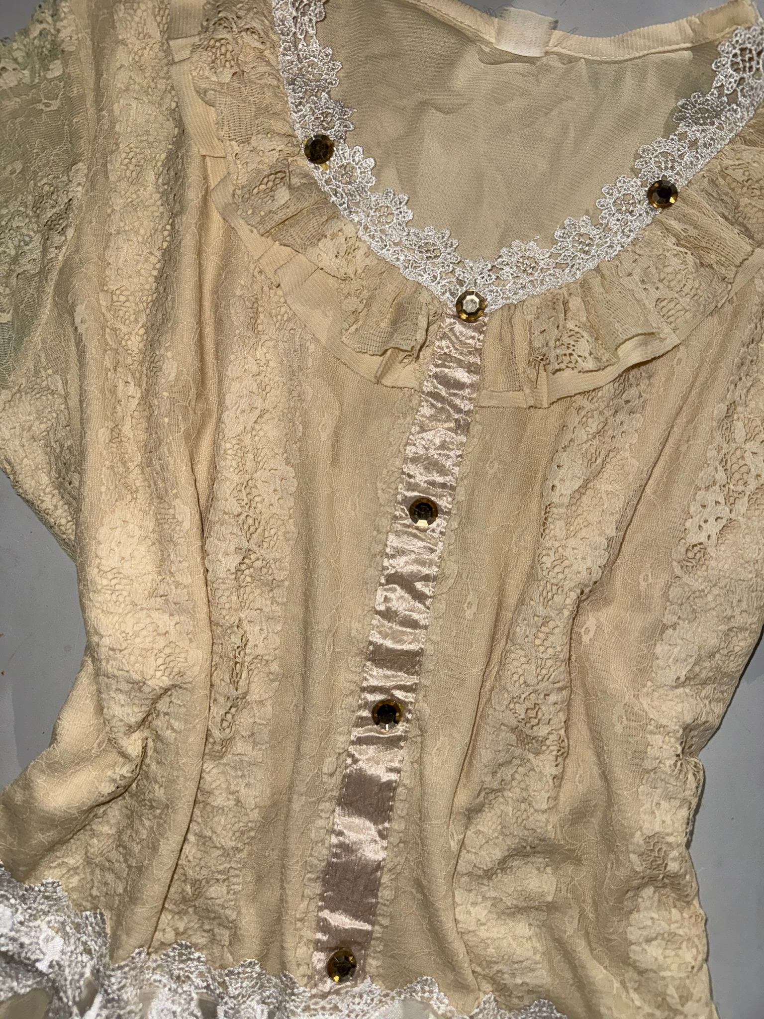 Vintage Sequined Floral Hem Lace Blouse