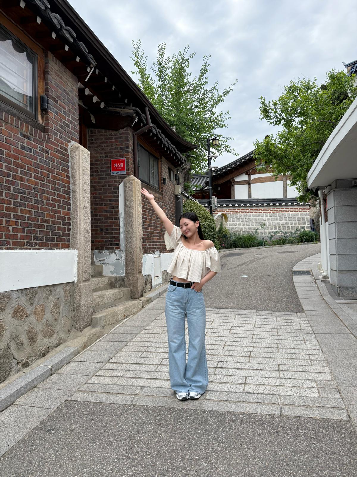M20 一字領兩著Top