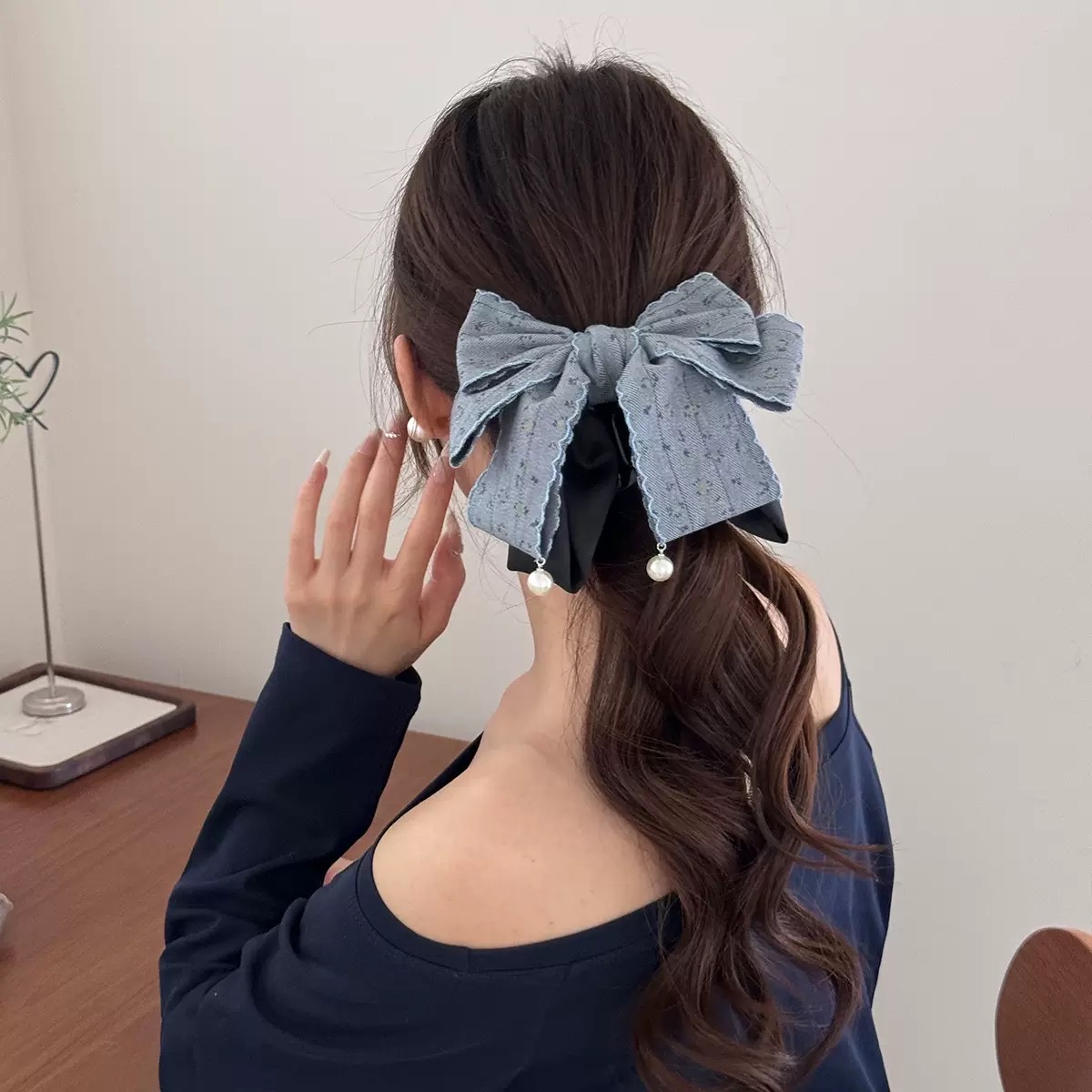 牛仔小碎花珍珠蝴蝶结抓夹｜Denim Floral Pearl Bow Hair Claw
