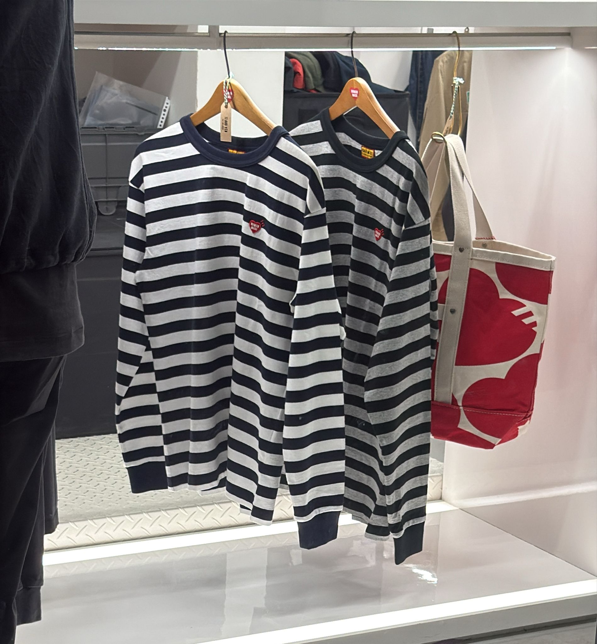 Human made 心logo 簡約tee Size s-3xl Navy / black / grey / white