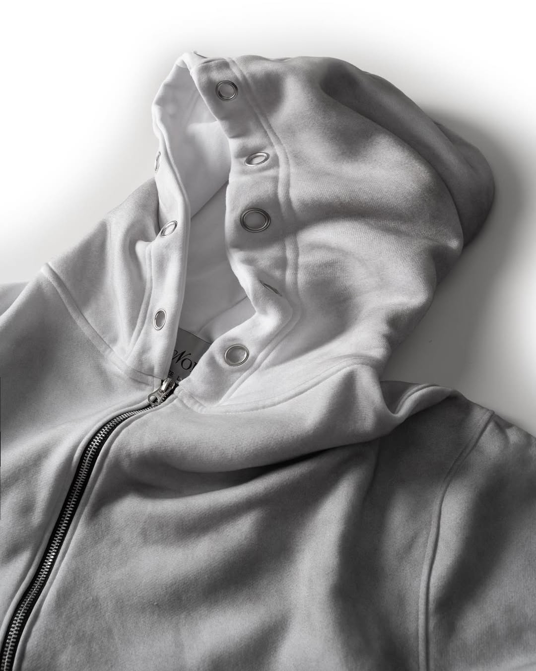 NOB WAX DIRT WHITE ZIP-UP HOODIE