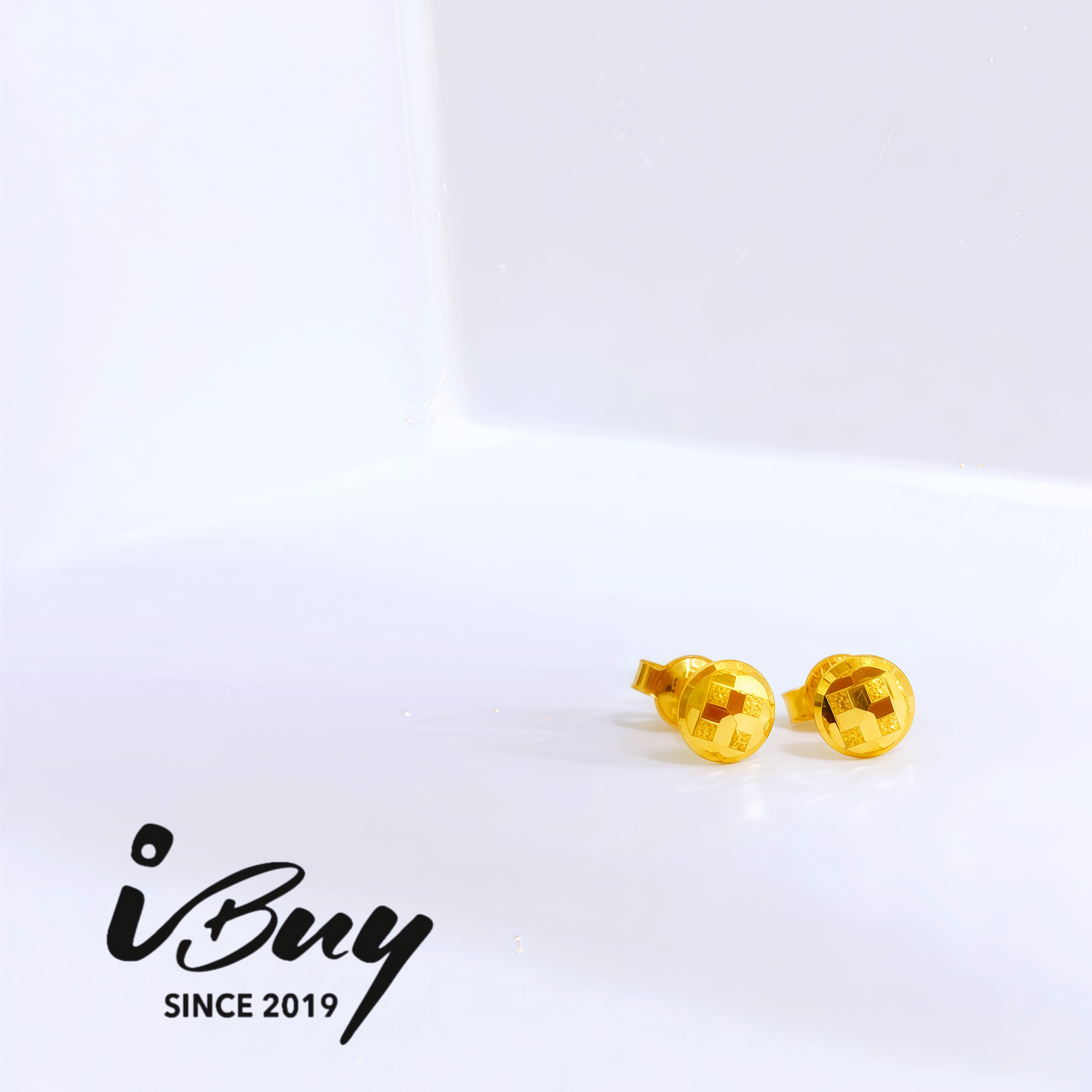 916 GOLD CROSS ROUND EARSTUD 916 金 十字纹光砂撞色耳针