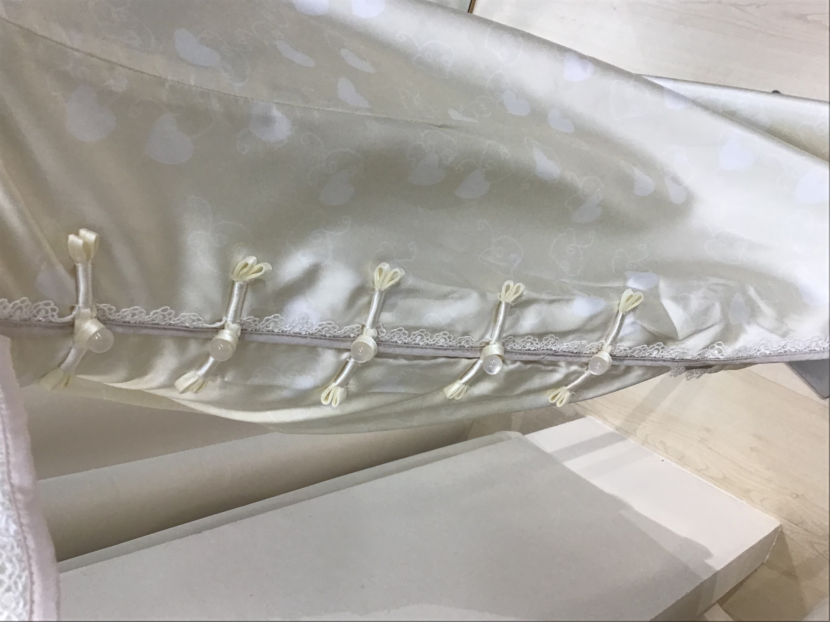 米白色中长款旗袍