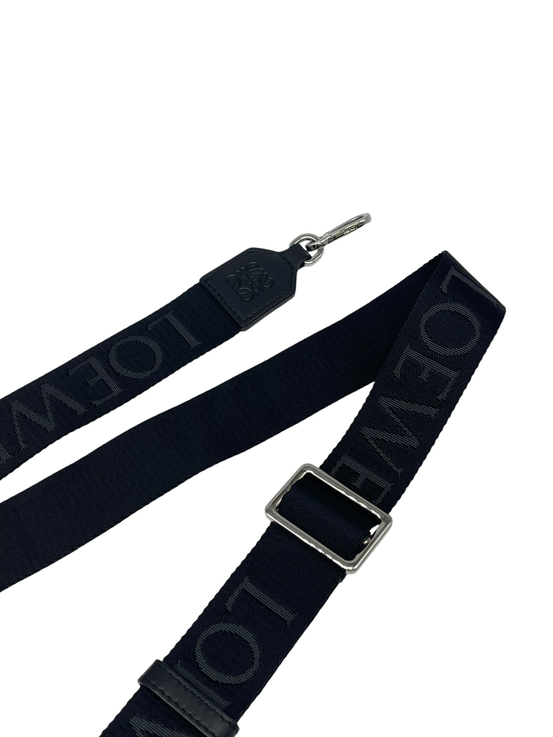 Pre-owned Loewe Anagram Camera Bag / Product Code: 071410