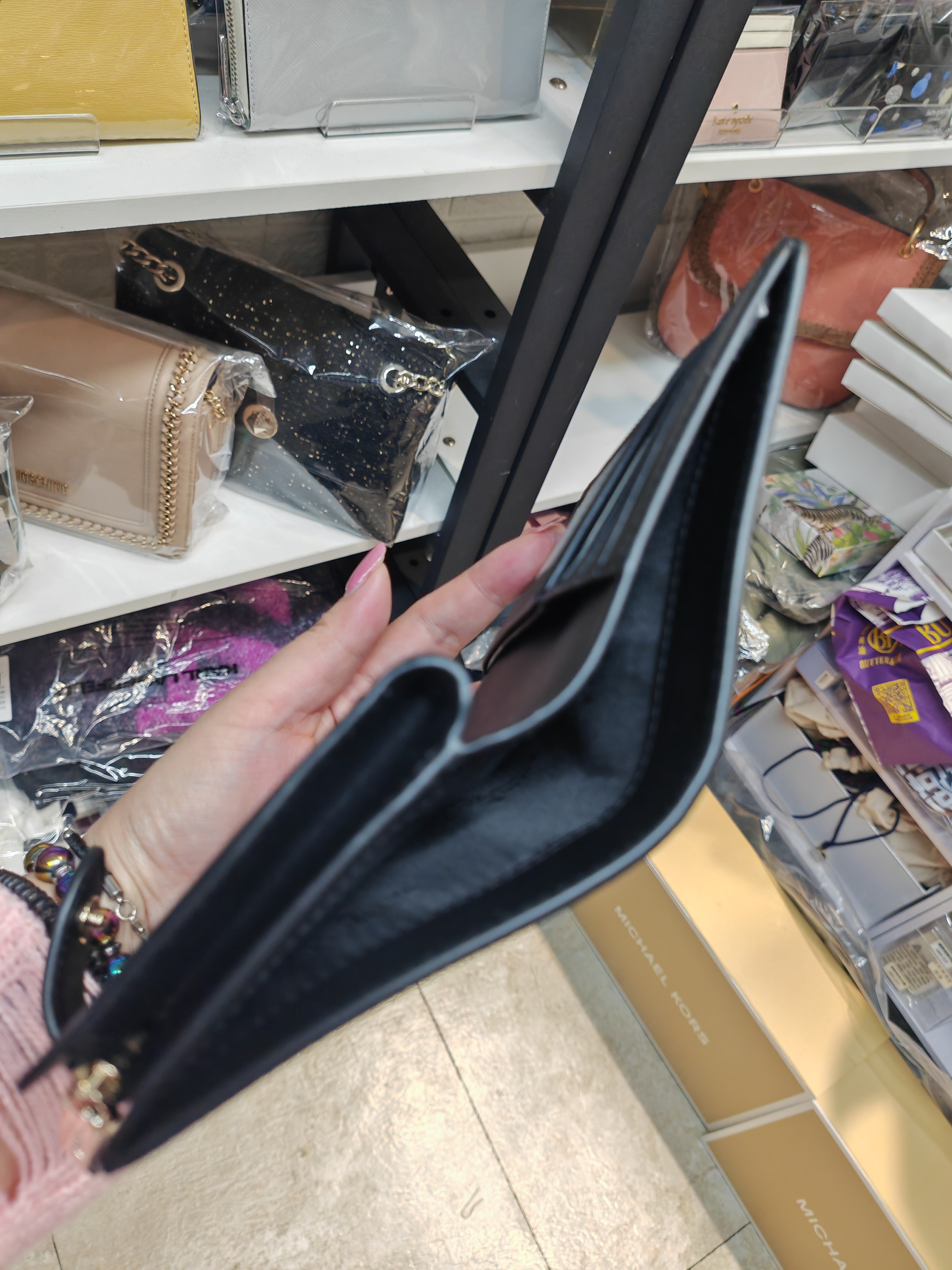 香港現貨-Kate Spade flower wallet BLK 