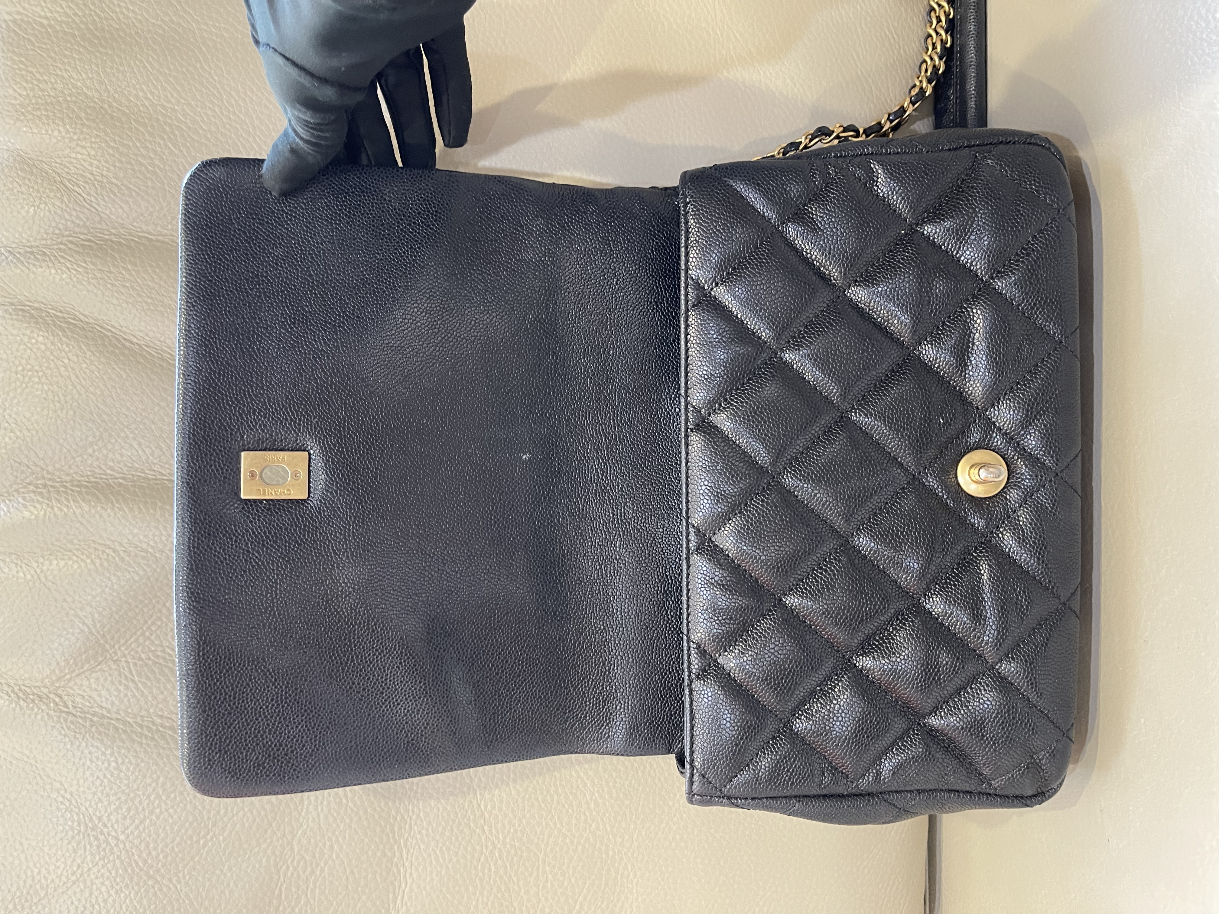 Pre-owned Chanel Matelassé Chain Shoulder Bag / Product Code: 26031412