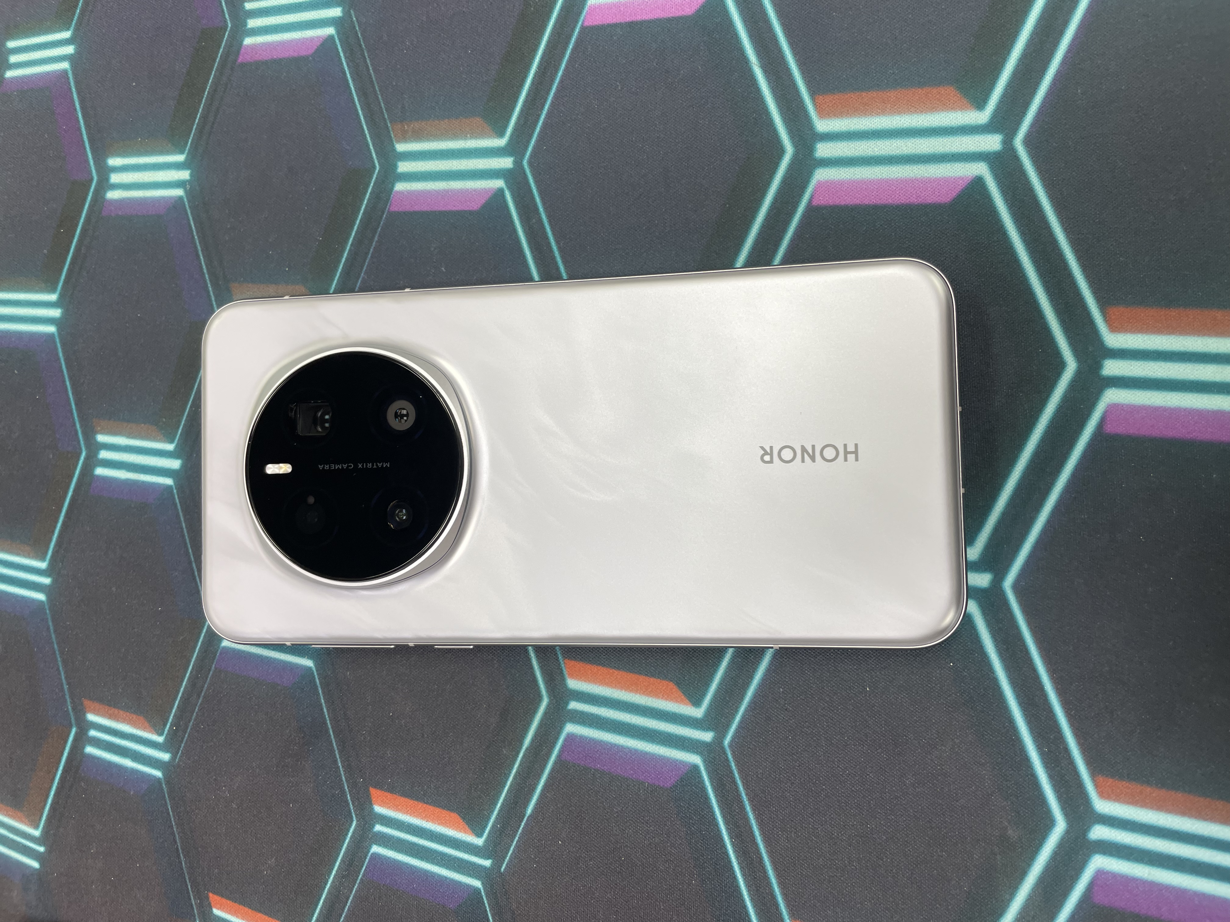 *7995 Honor Magic 7 Pro 勁靚機 12+512GB 銀色 sliver
