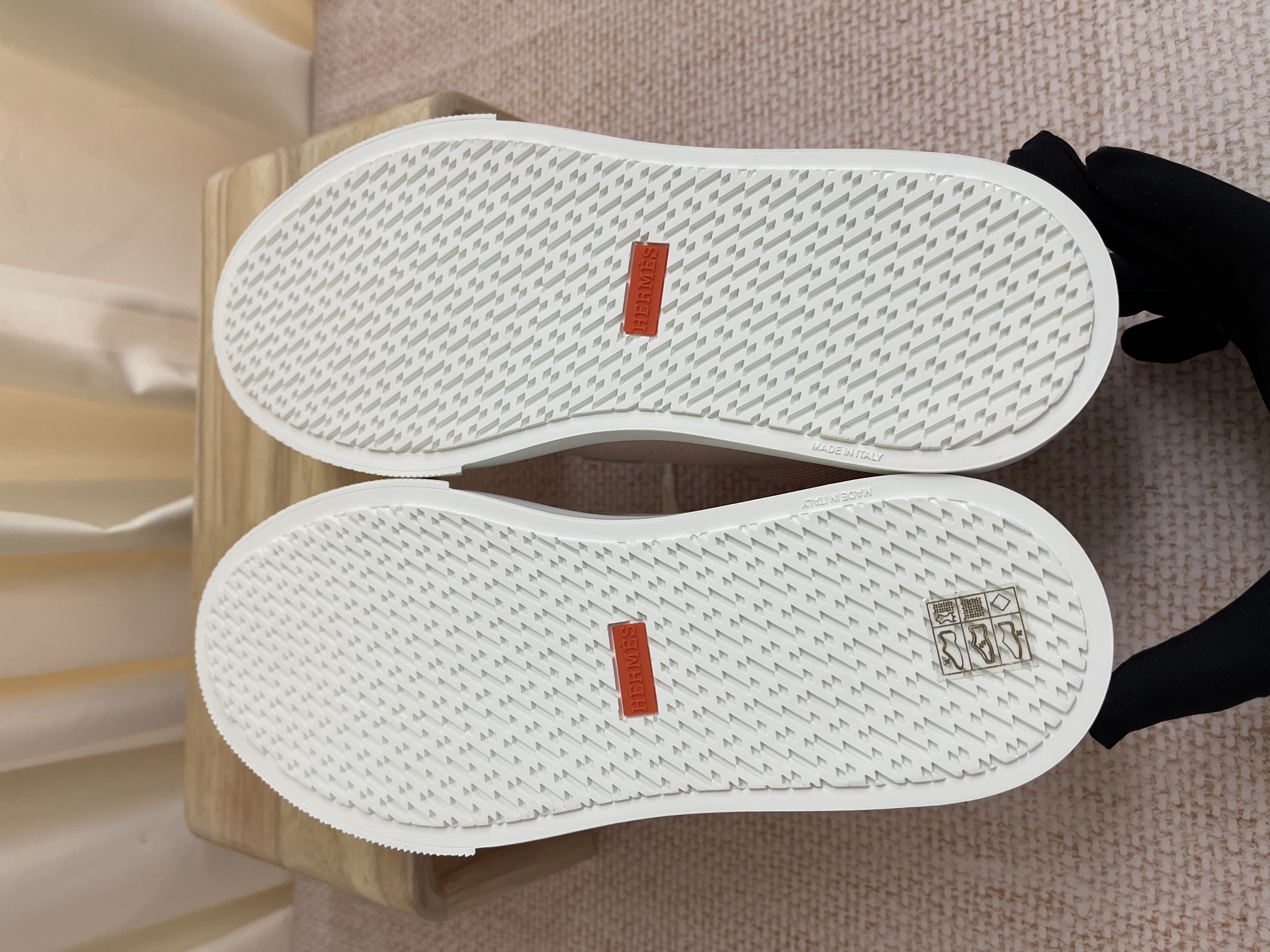 Unused item Hermes shoes/ Product Code: 26022004