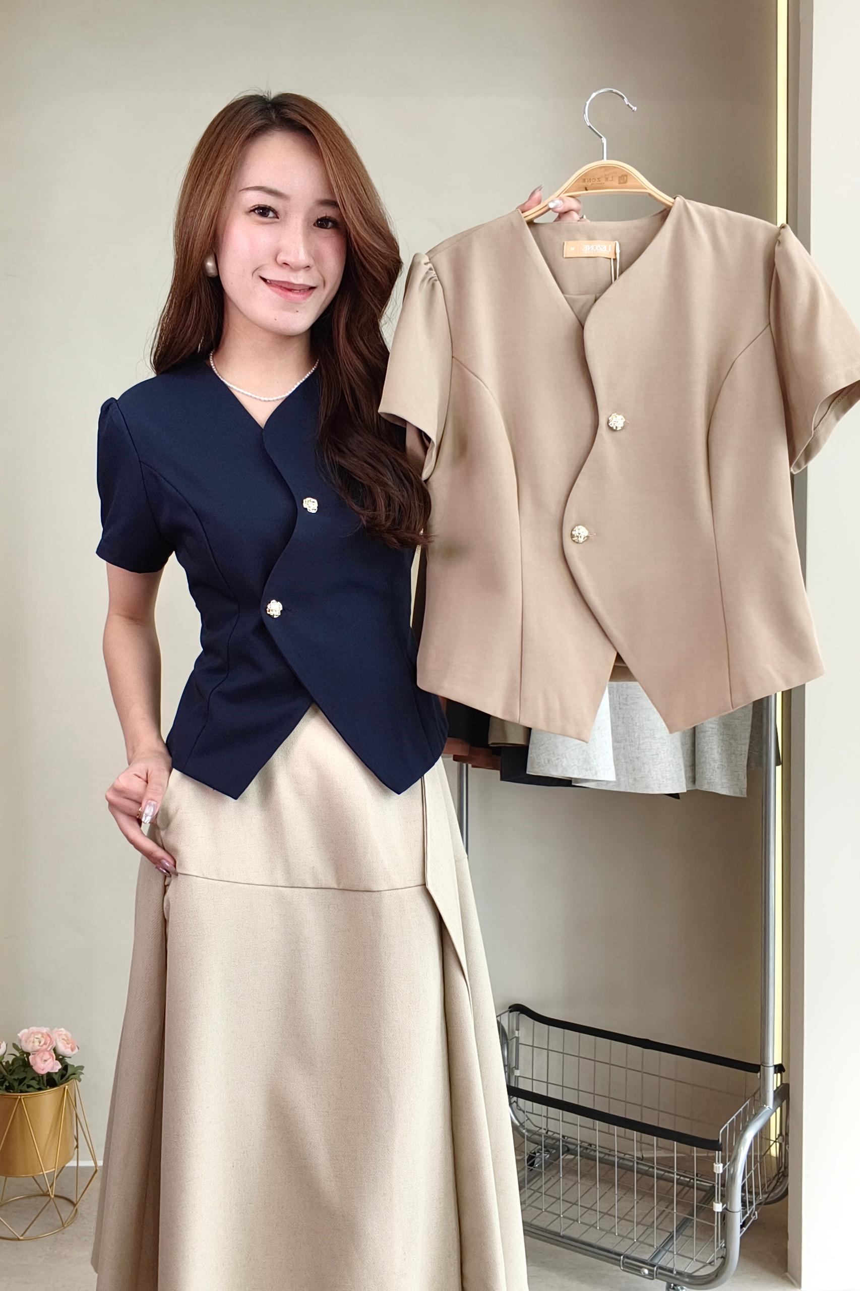 308111 Soft Sculpt Button Blouse