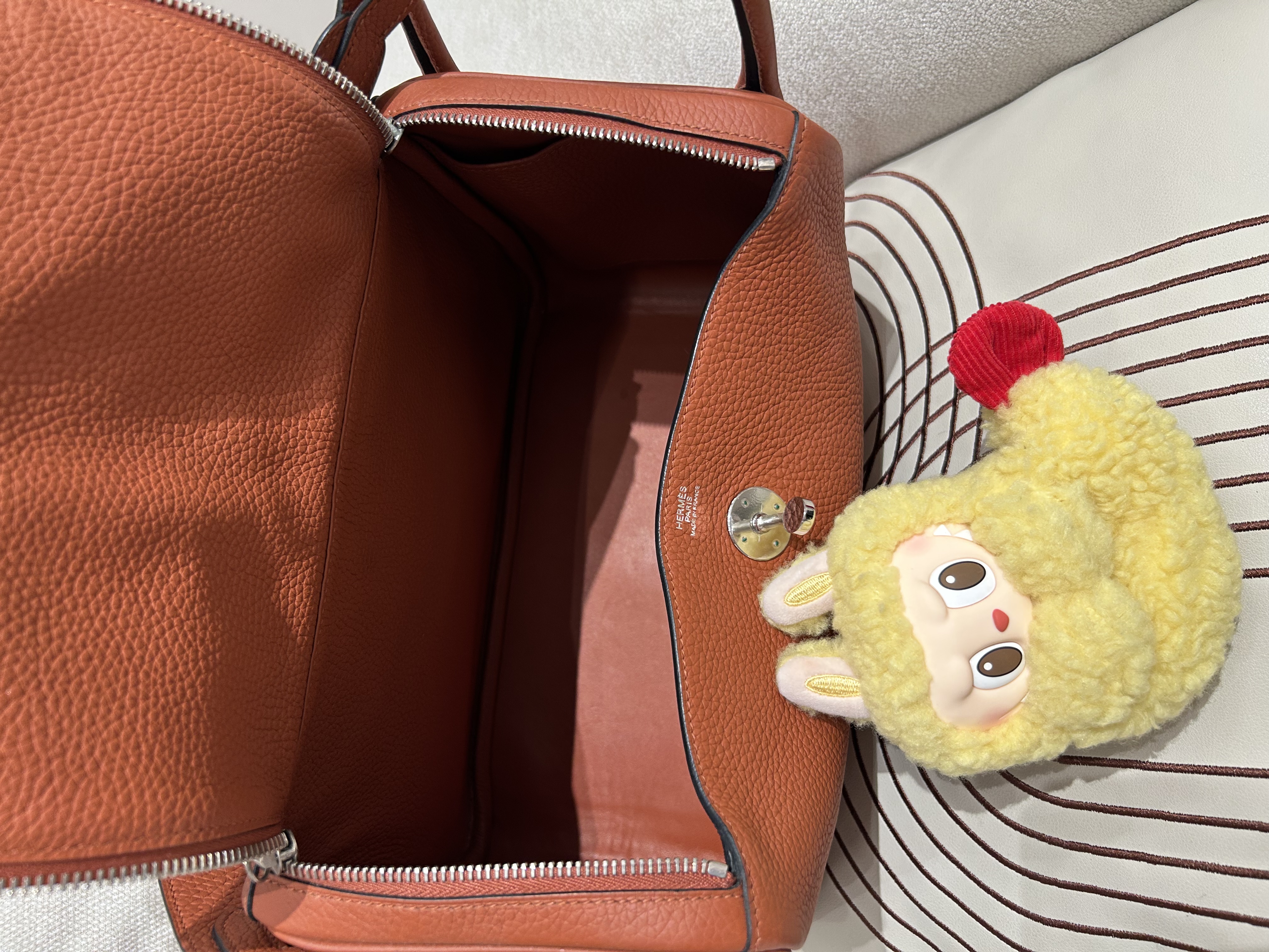 Hermes Lindy 30 Stamp X , 6C 古銅色 TC 粒面牛皮 Cuivre 100% Authentic , 98%New ✅Dust bag ✅Rain coat✅Box