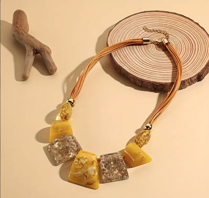 Vintage Charm Resin Statement Necklace