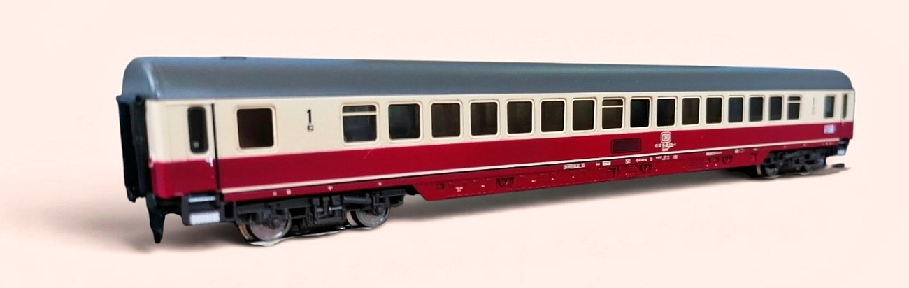  TEE Vista Dome 觀景台/全景客車車廂 Spur-N