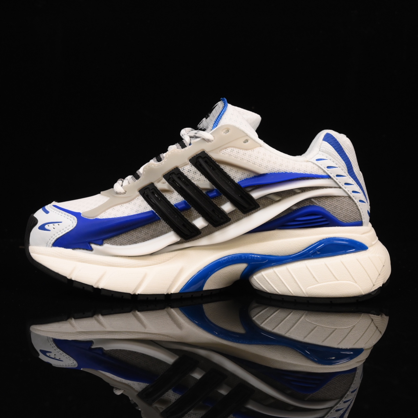 Pharrell Williams x Adidas Adistar Jellyfish 