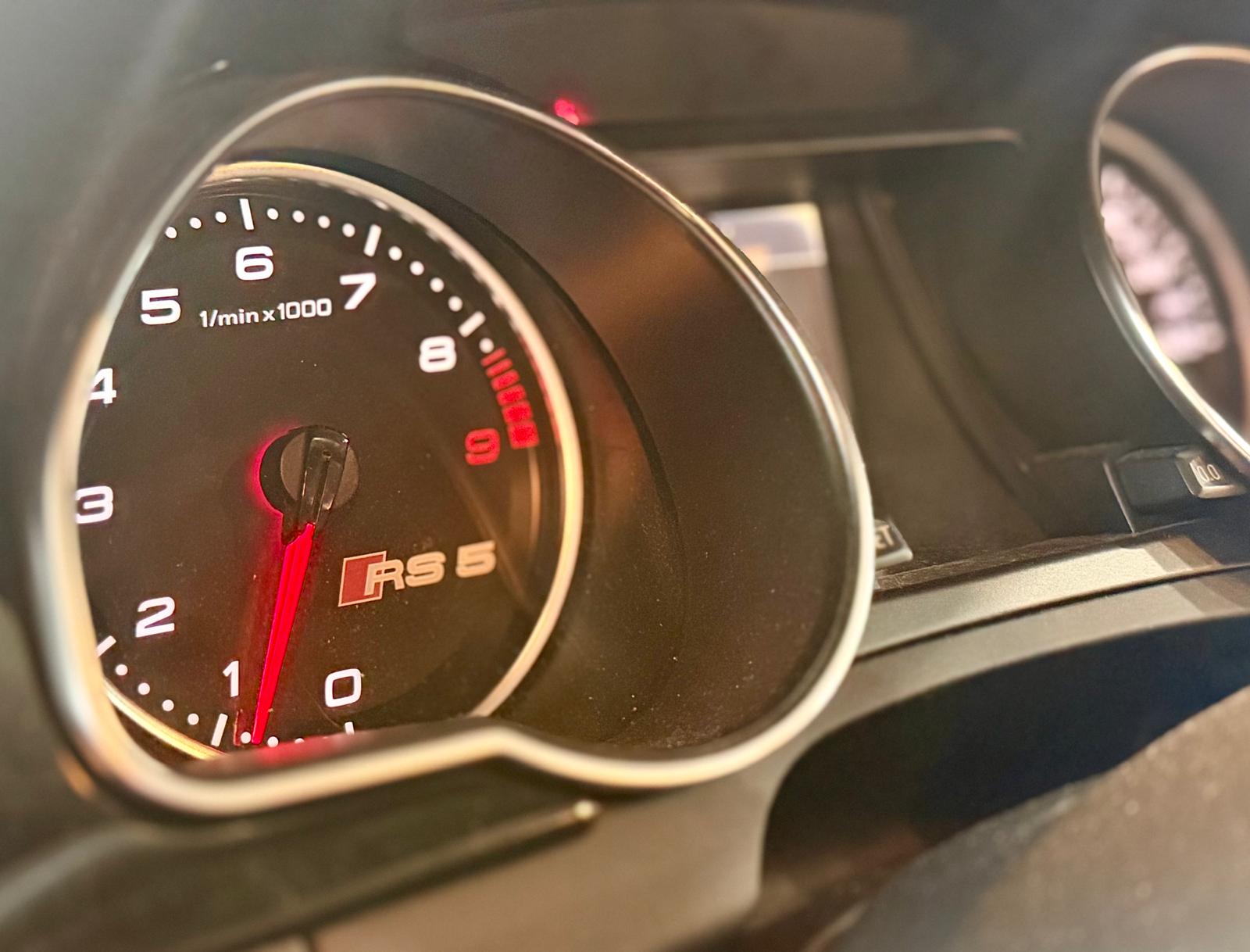Audi RS5 Coupe 4.2 Quattro 2011