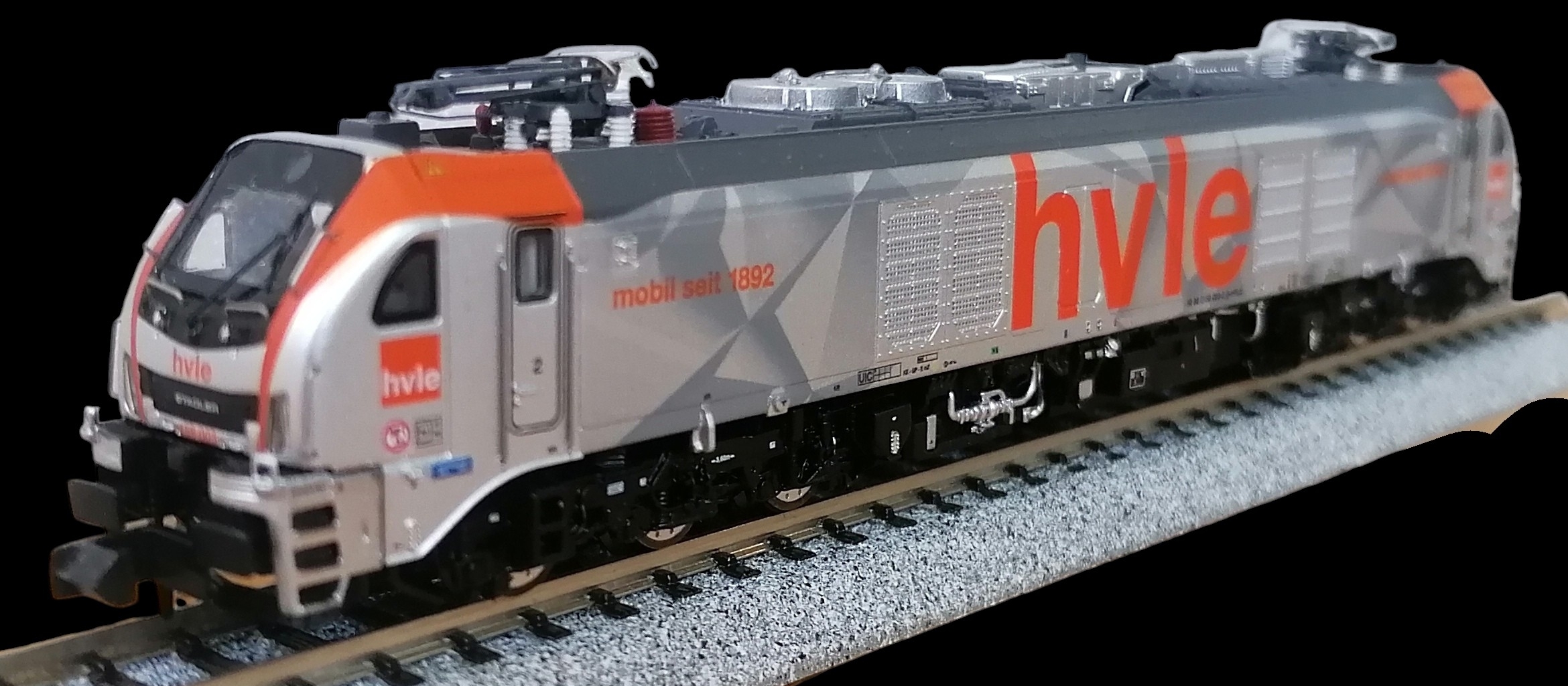 Sudexpress N比例 STADLER Euro Dual locomotive BR 159 of the HVLE （電腦花紋） Analog模擬