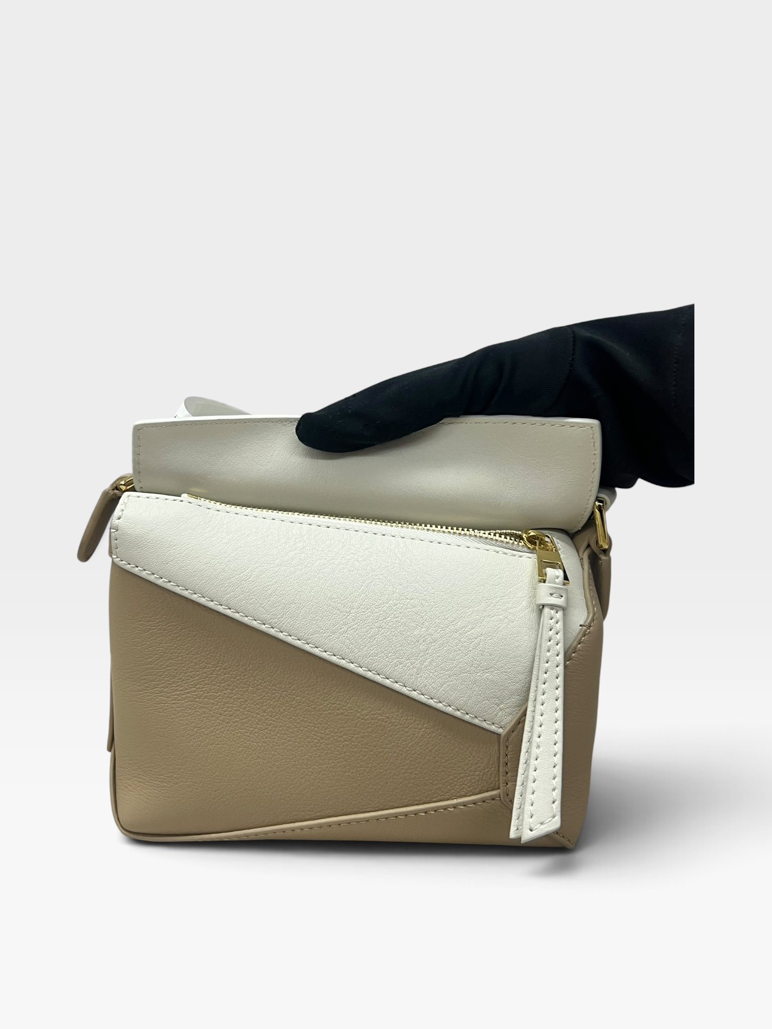 Pre-Owned LOEWE Mini Puzzle Bag / Product Code: 090404