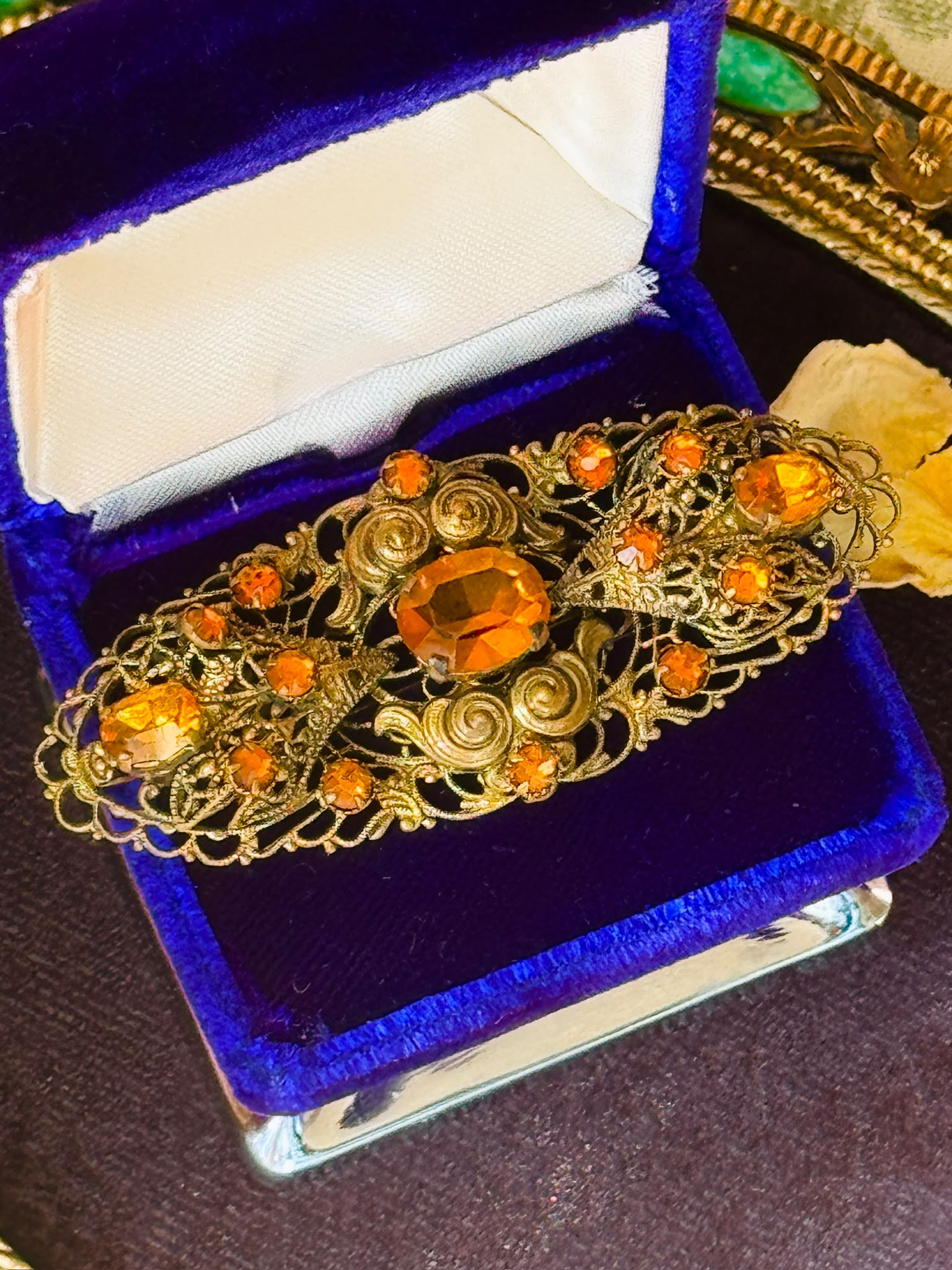 Rare! Antique Early 20th century Czechoslovakian Filigree Style Brooch with Amber Glass (NZ127)