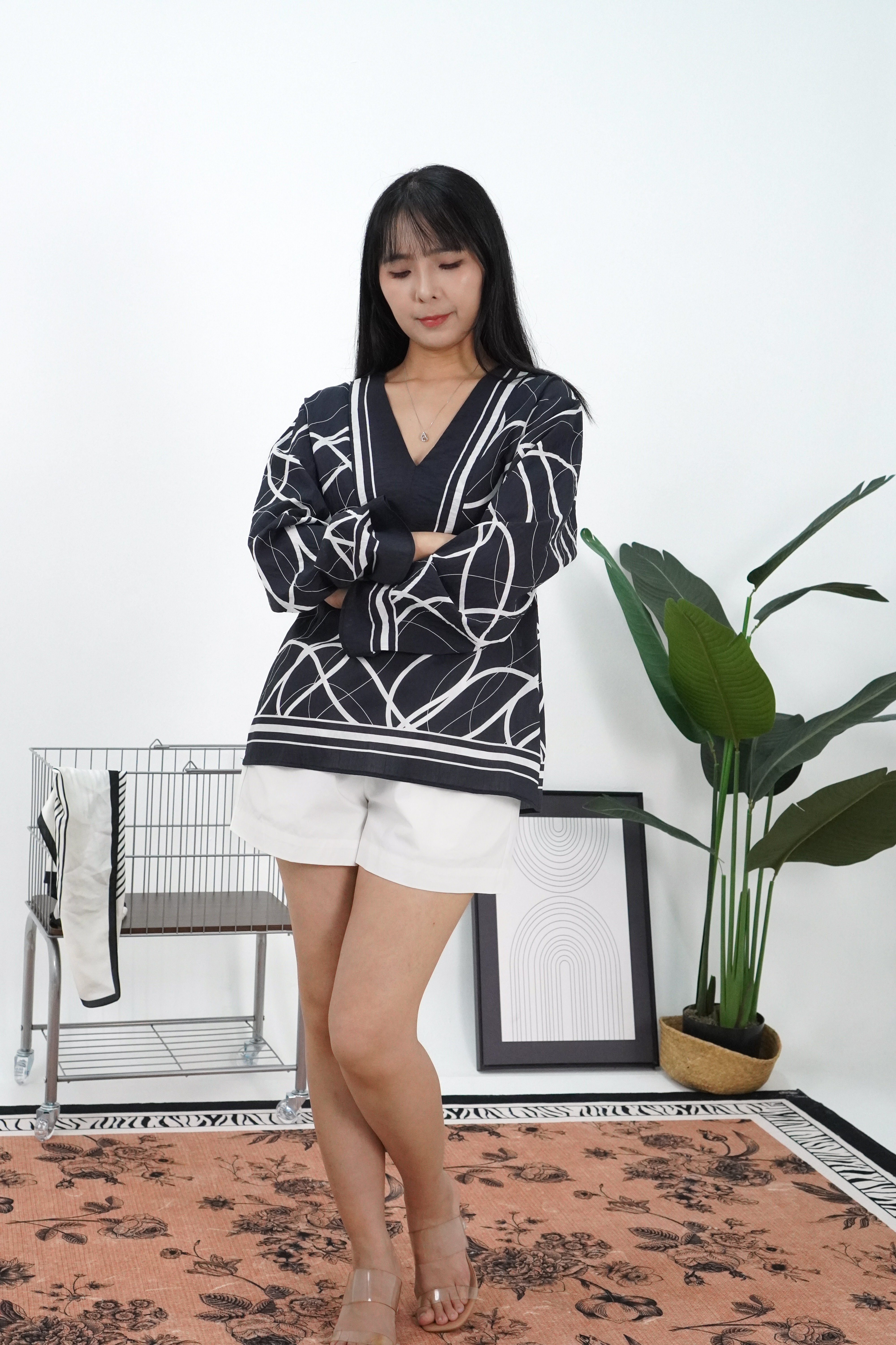 线条印花蓝色长袖上衣